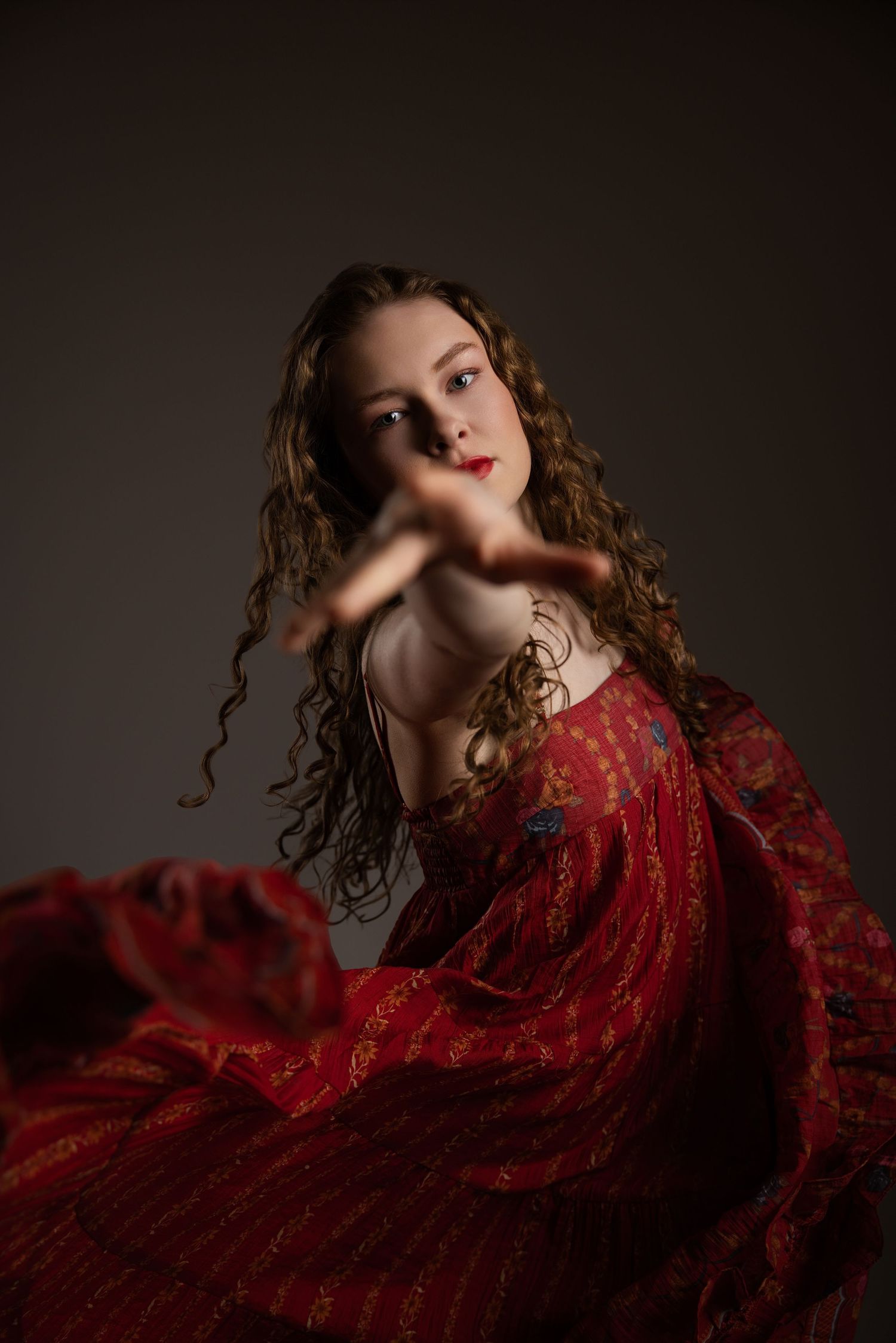 Get your best dance photos: prep tips, outfit planning, pose practice, hair & makeup options, and upgrade ideas from Fluid Frames