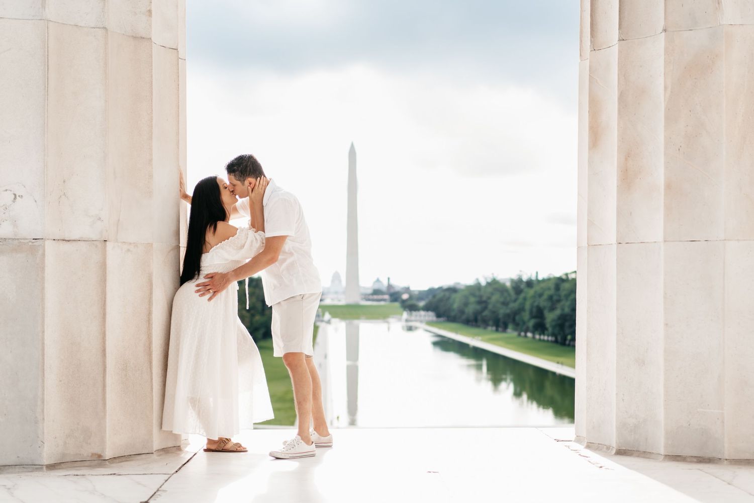 engagement/couple photo at the Lincoln Memorial in Washington DC