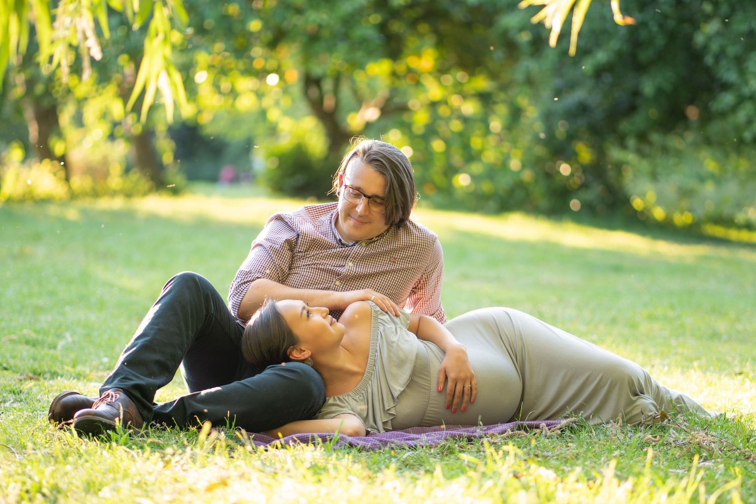 Pregnancy Maternity photoshoot, Kamilla Manta family photographer, Aargau, Zurich
