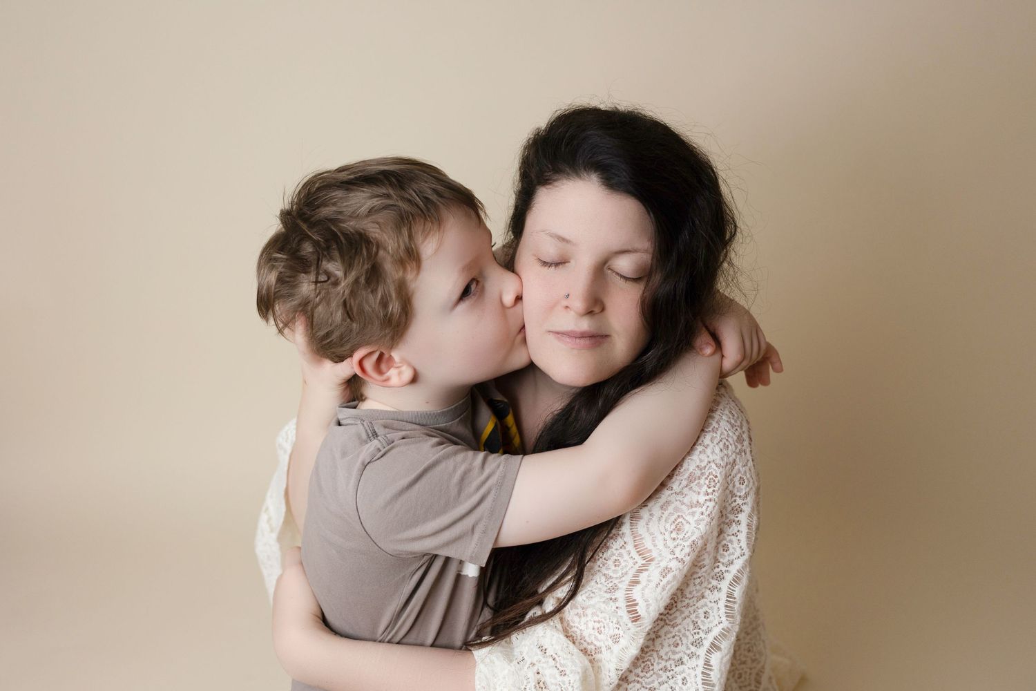 Mommy & Me Photo Sessions By Smile On Photography. Milton Ontario Mother's Day