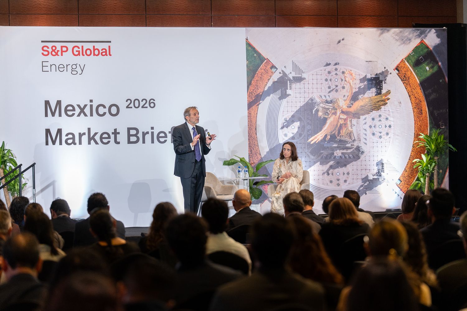 Mexico Market Briefing 2026 de S&P Global Energy con speaker y asistentes en Ciudad de México