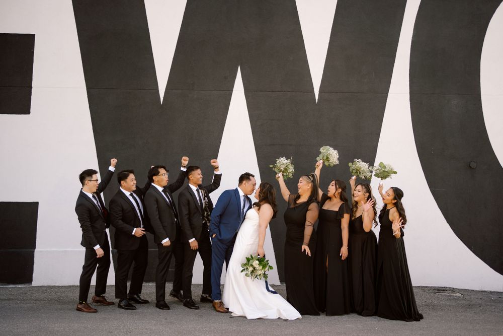 Five poses for any size Bridal Party The Big Day