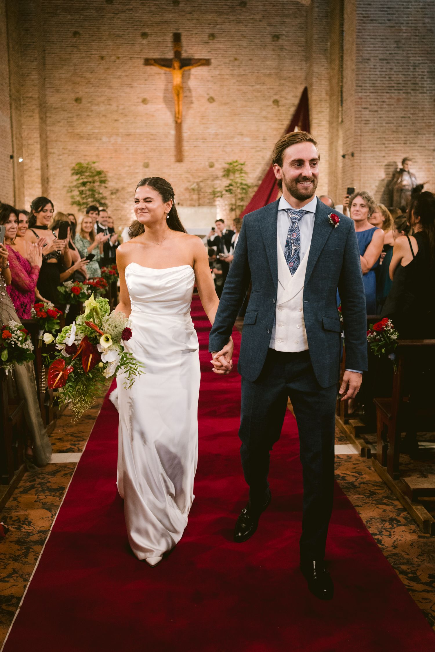 Ceremonia de boda en la Parroquia San Gabriel de la Dolorosa en Vicente lópez