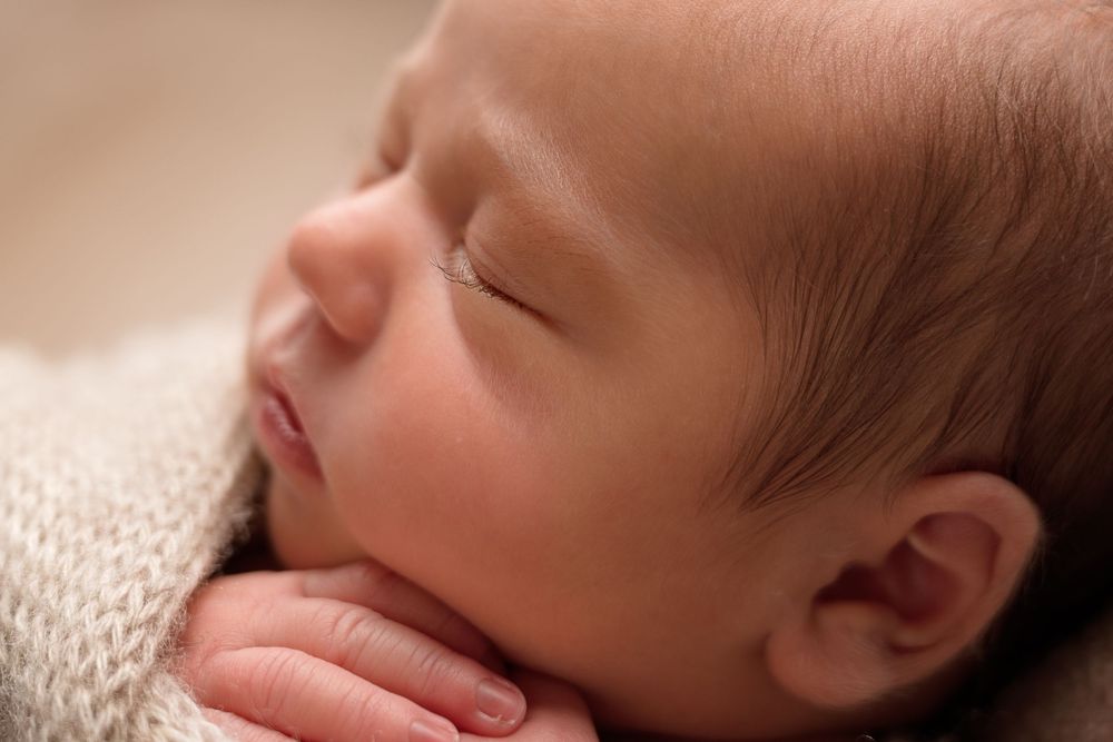 Newborn fotograaf Halle, babyfotografie Halle, newborn fotoshoot, babyshoot Halle, professionele newbornfotograaf, newbornfotoshoot aan huis