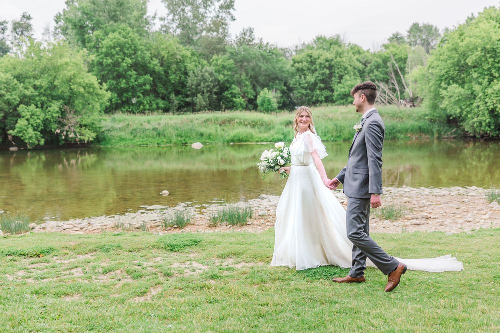Hope & Brandon Timber Barn in St. Jacobs Wedding Alexia Cina