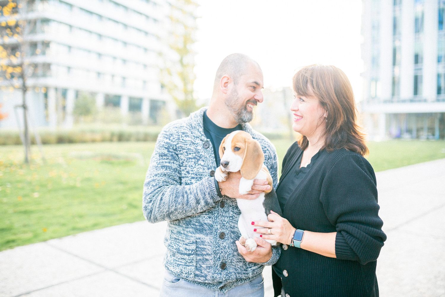 photo session with kids and a puppy in Pankrac Prague family photography