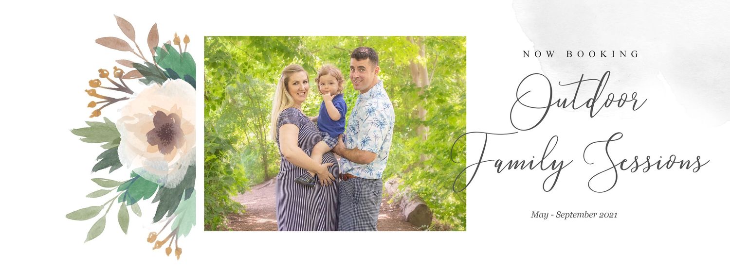 Outdoor Family Photography by Smile On Photography Milton Ontario. Newborn Photography Milton. Family Photographer