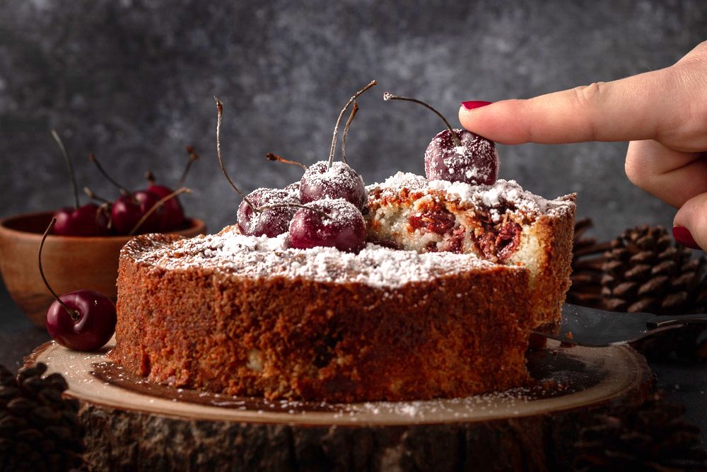 Rörda Kakan - Swedish Mixed Cake Recipe - Photo by © Reka Csulak