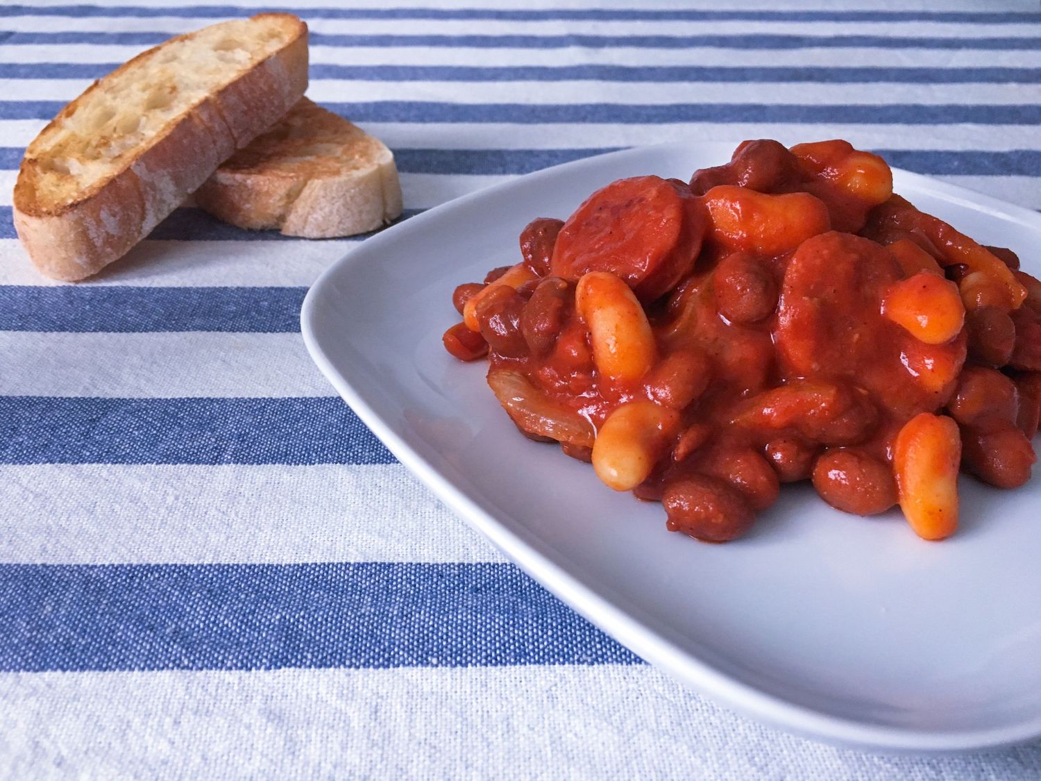 Chilli Beans Recipe - Photo by © Reka Csulak