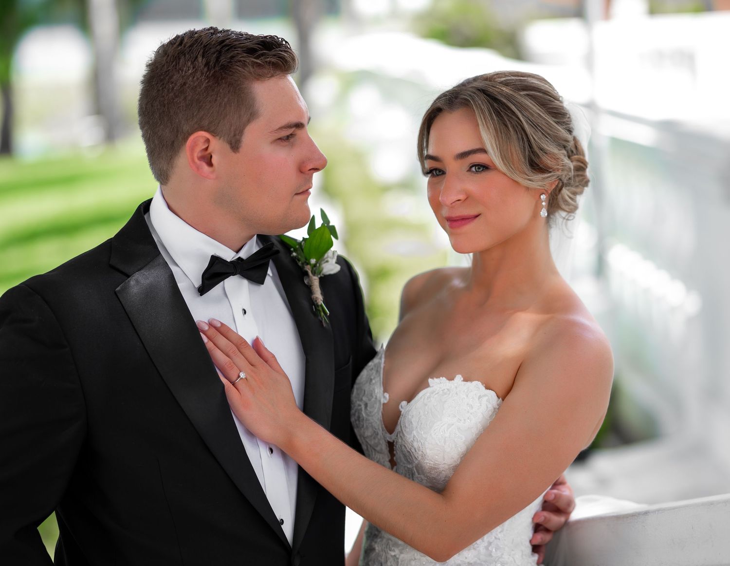 Bride and groom share emotional first look at Bella Cosa wedding in Lake Wales, Florida