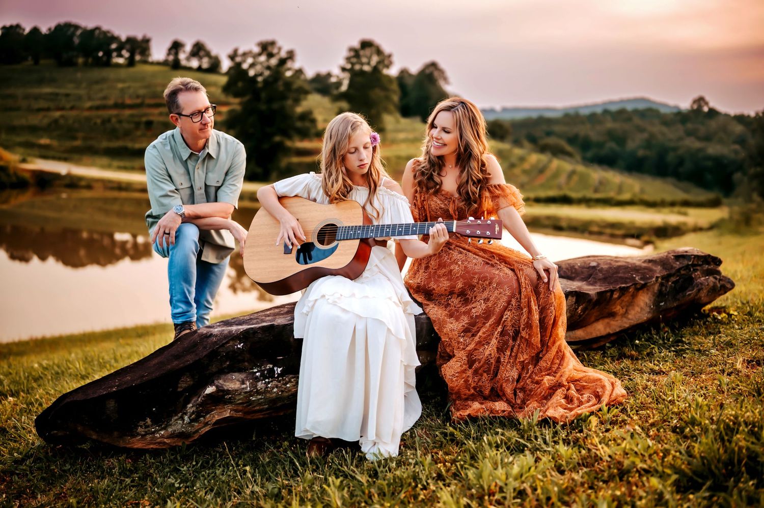 NORTH GEORGIA PHOTOGRAPHER, BLUE RIDGE PHOTOGRAPHER, FAMILY PHOTOGRAPHER IN BLUE RIDGE, GA, MERCIER ORCHARDS