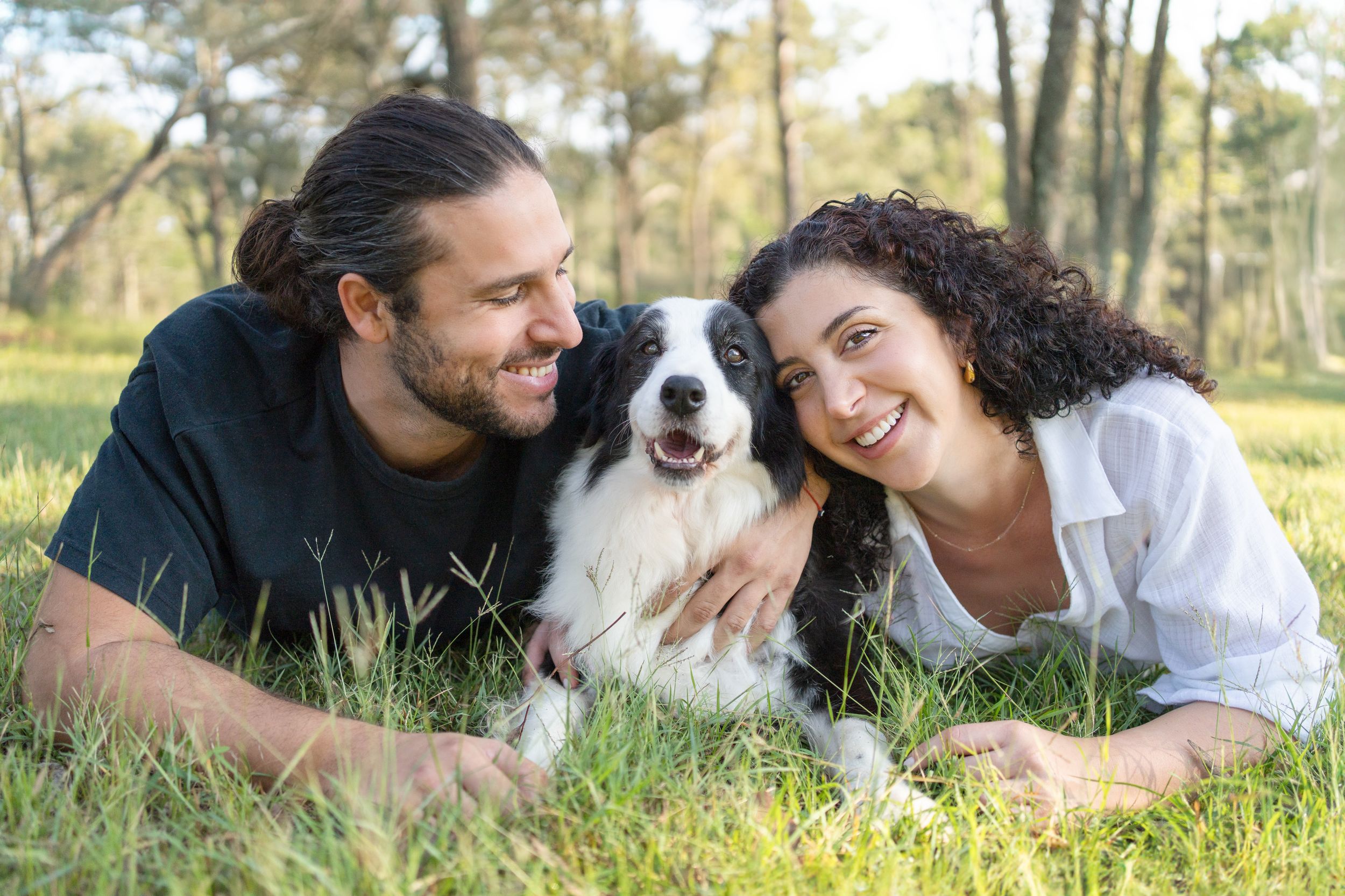 couples photoshoot with an old border collie to honour her life