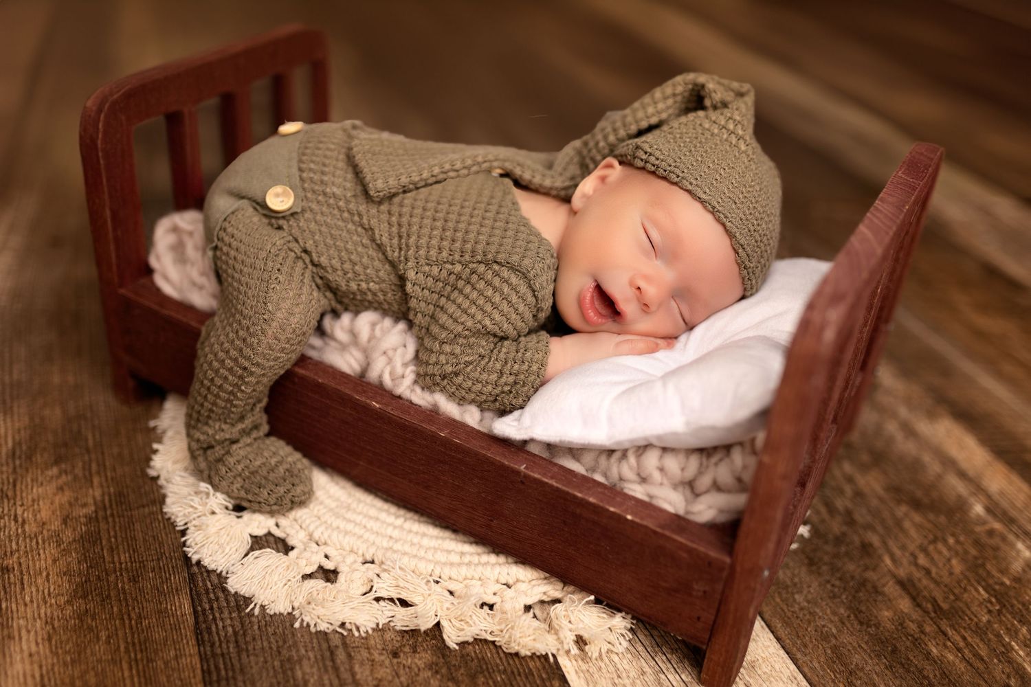 Newborn Pictures Greenup Kentucky | Greenup Kentucky Baby Photographer | Bailey's Photography