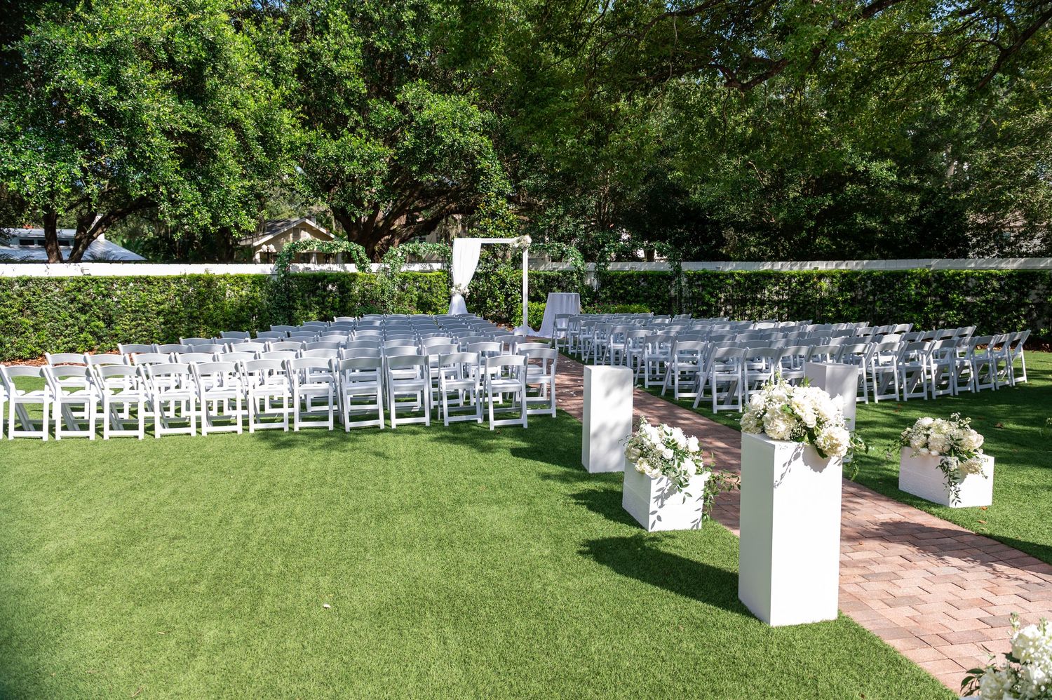 Beautiful wedding ceremony area at historic Venue 1902 captured by Florida destination wedding photographers, Our Story Imagery.