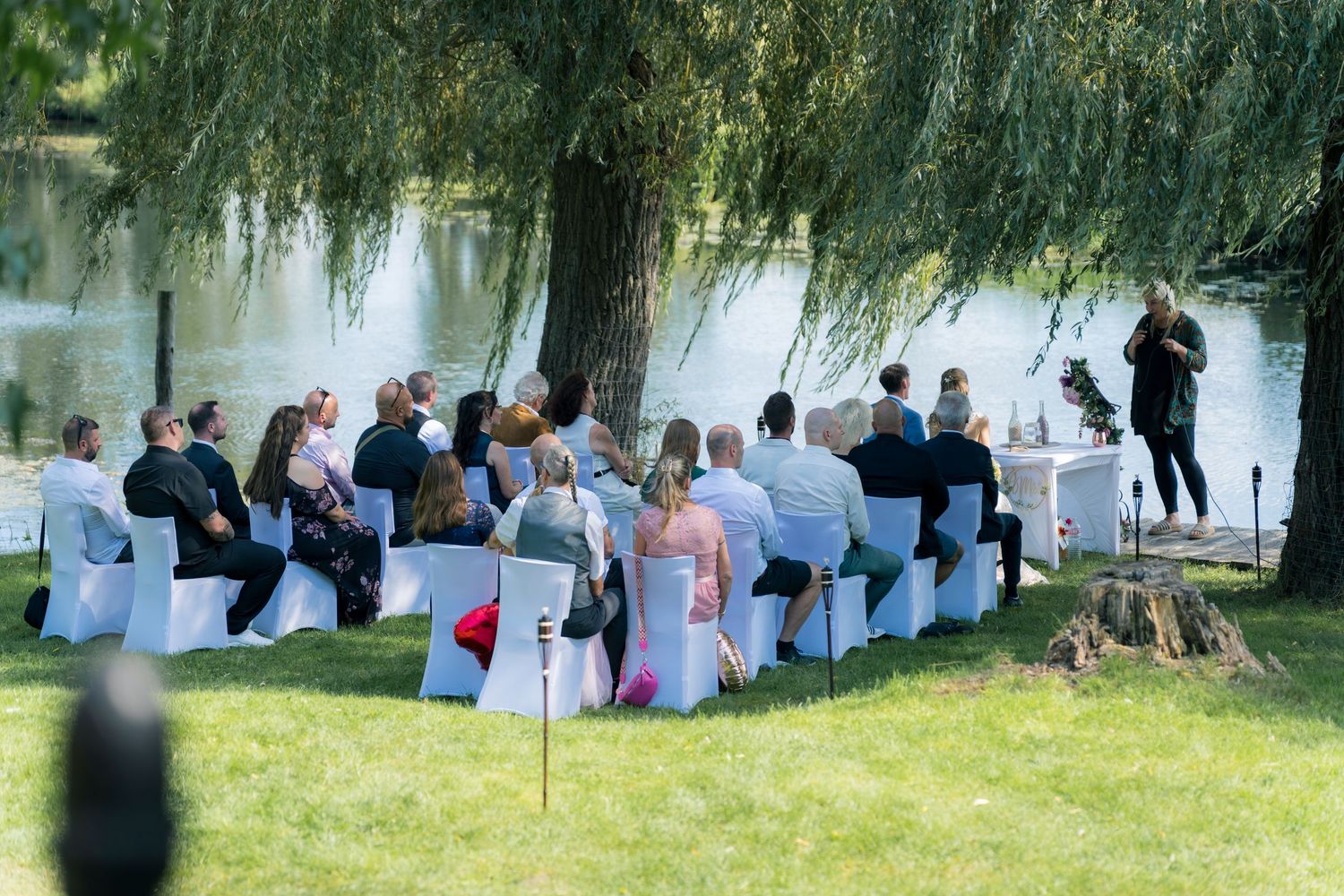 Freie Trauung unter Bäumen im Spreeparadies – idyllische Hochzeitslocation im Unterspreewald