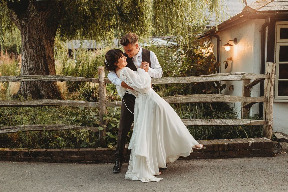Kimbridge Barn wedding photographer