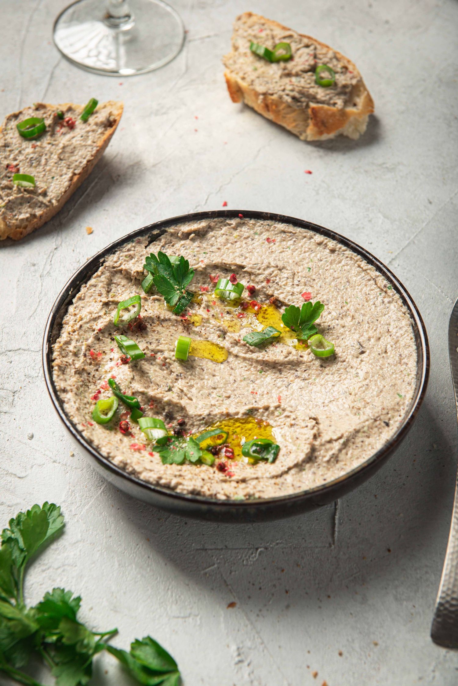 Photo de tartinade réalisée par Mélanie Rousselle, styliste et photographe culinaire basée en Ile de France