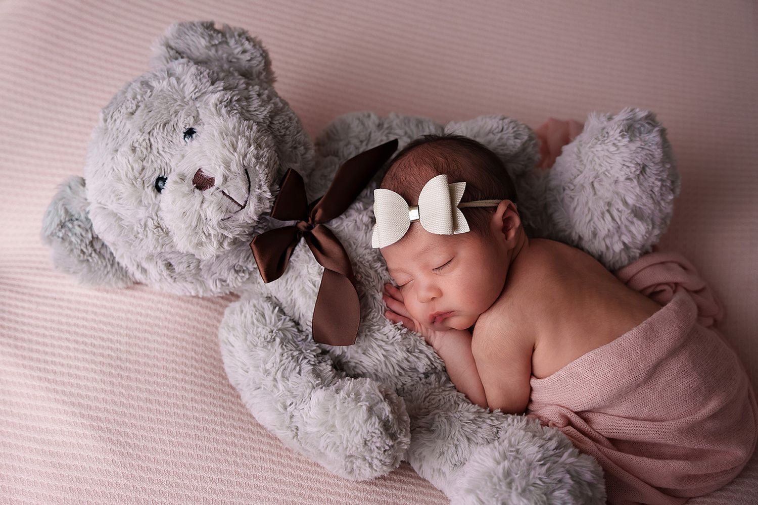 midland tx newborn photographer photographers midland tx newborn photo session teddy bear newborn session baby session