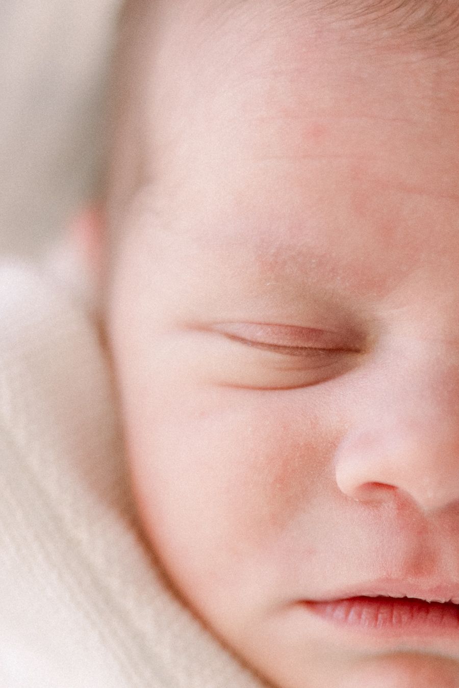 Lifestyle newborn photography by an Augusta in-home newborn photographer