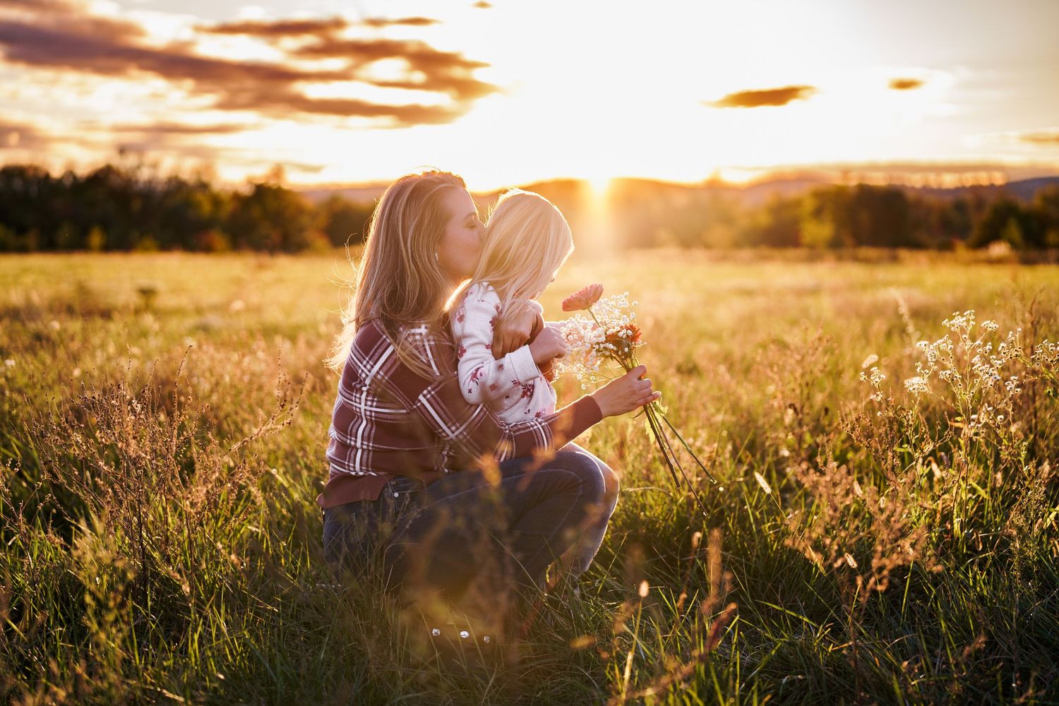mother and daughter photo in a field at sunset in Frederick, MD