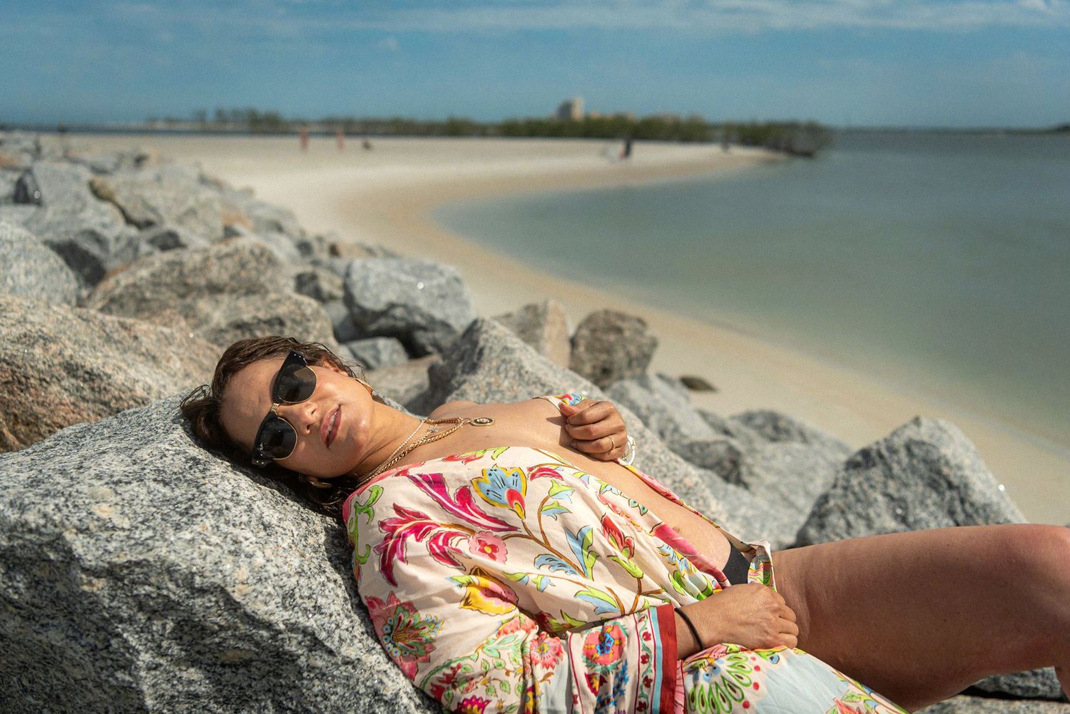 beach photoshoot
pool photoshoot
water photography portraits
lakeside photoshoot
river portrait photography
beach