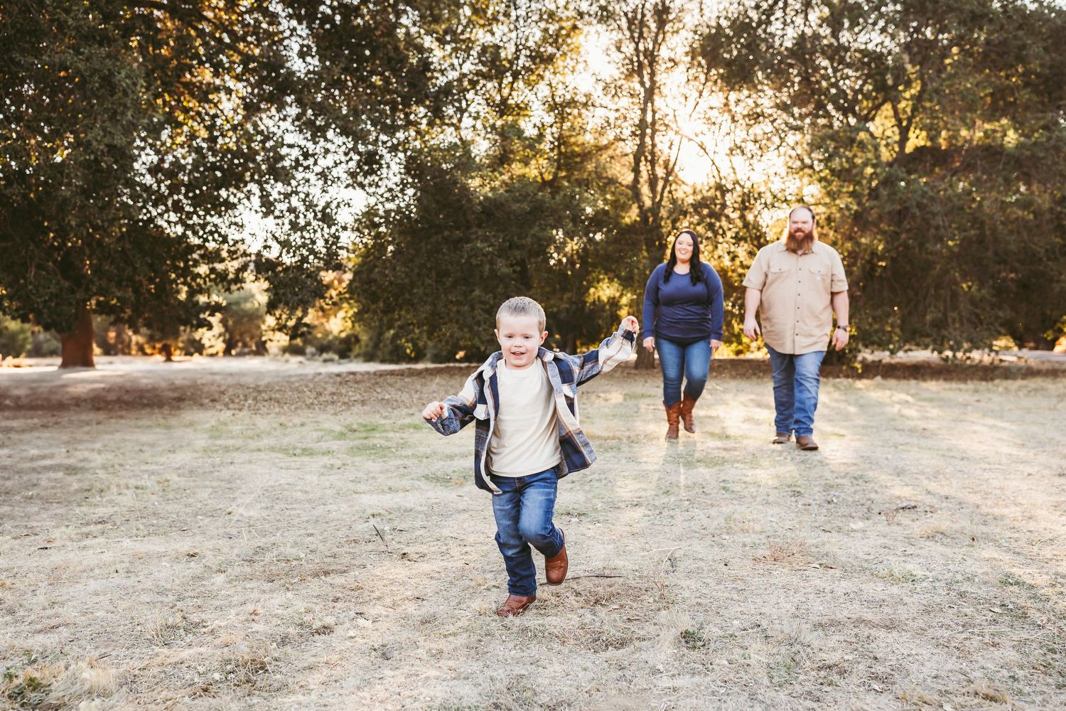 How to pick the best location in the inland empire for fall family photos with heidi grace photography