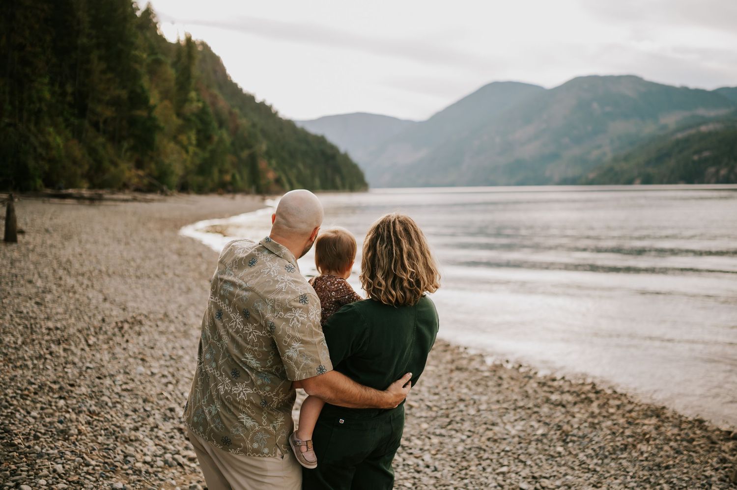 Comox Valley Photographer Portraits at Comox Lake in Cumberland, Vancouver Island. Family looking at mountains