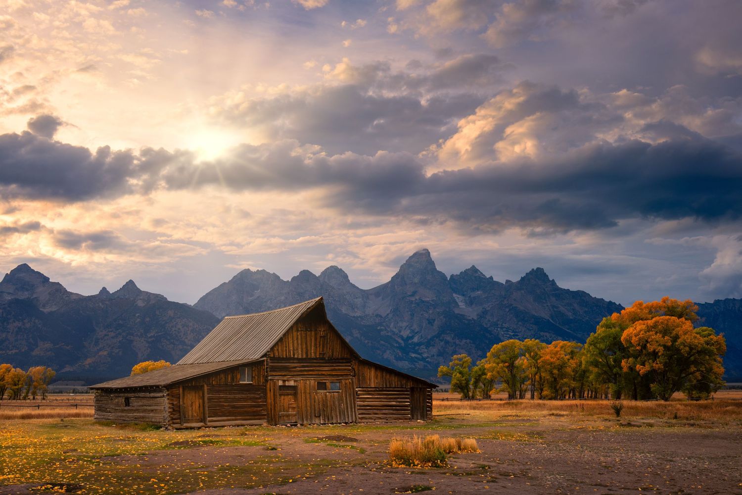 Wyoming Jackson Hole, Grand Teton National Park in Fall for photography workshop with Kristen Ryan and Michelle Deppe Photography.