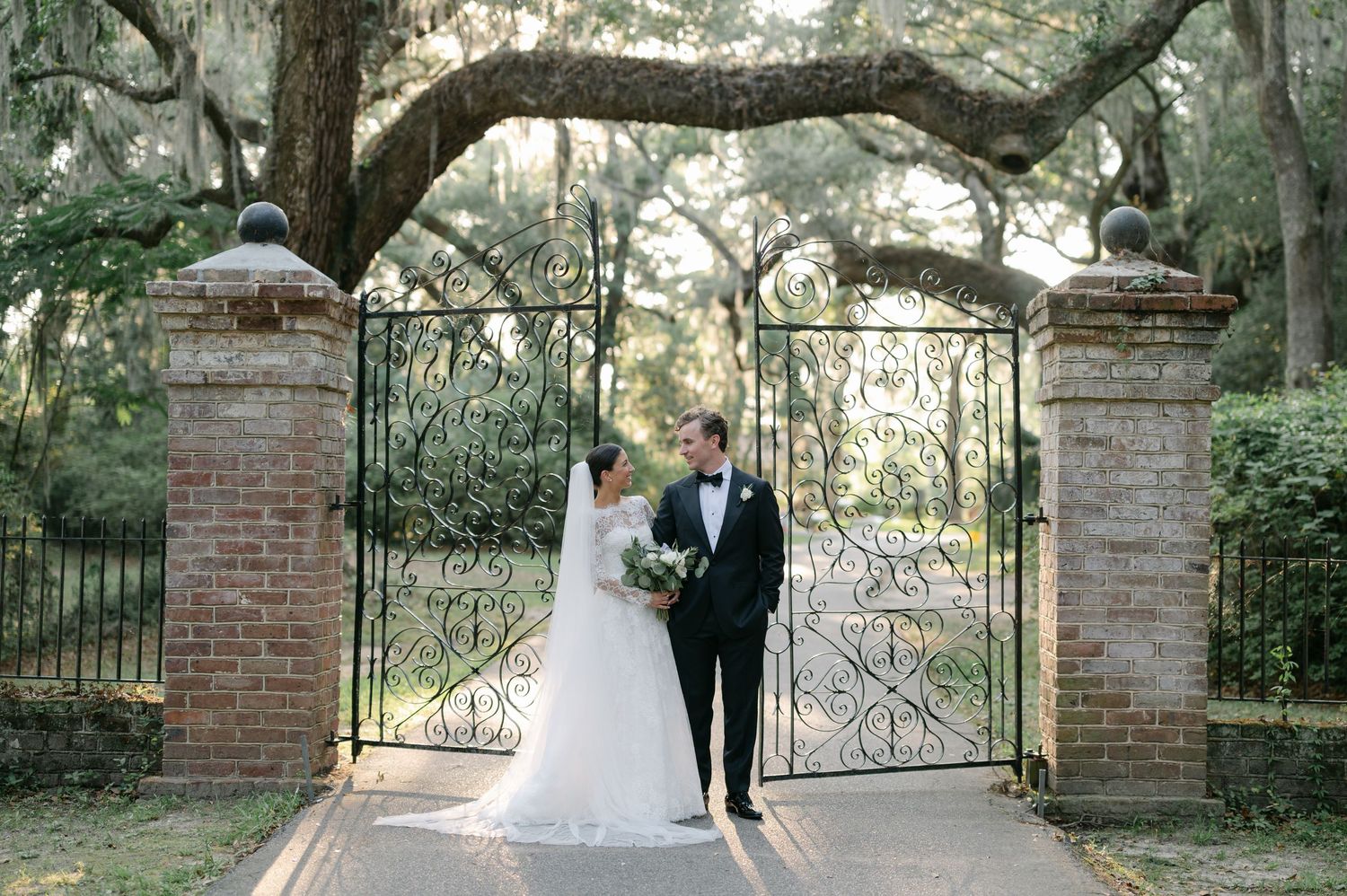 Legare Waring House wedding photography captured by candid, timeless Charleston wedding photographer, Allison Hanson Photography