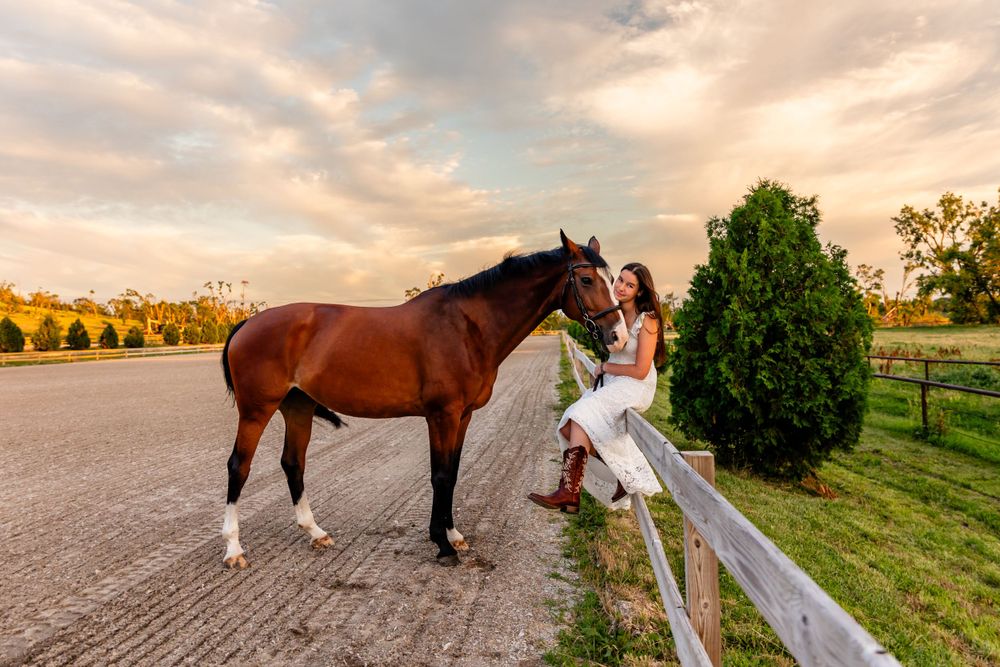 Unbridled Joy: Tips for Senior Photos with Your Horse - BrightSide Creative