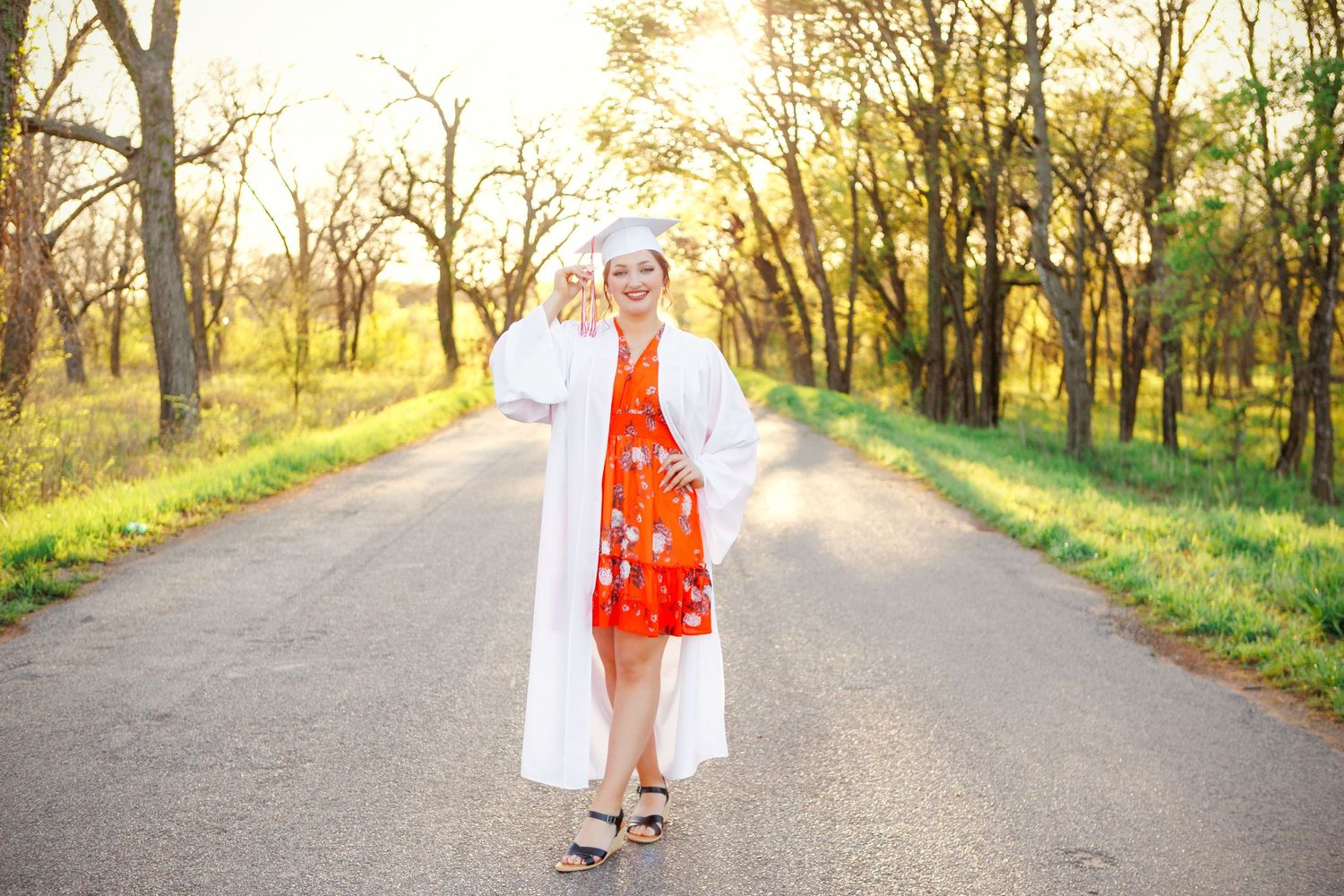 oklahoma senior photographer, senior pics, senior portraits, cap and gown session