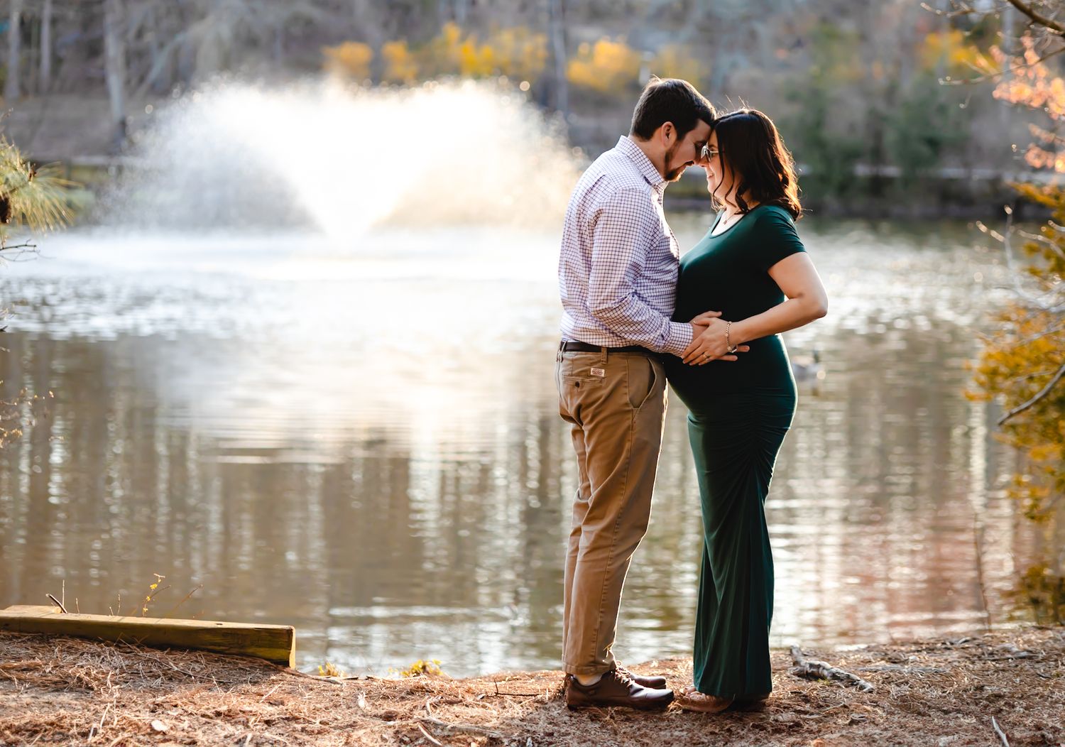 newborn and maternity photographer in richmond virginia