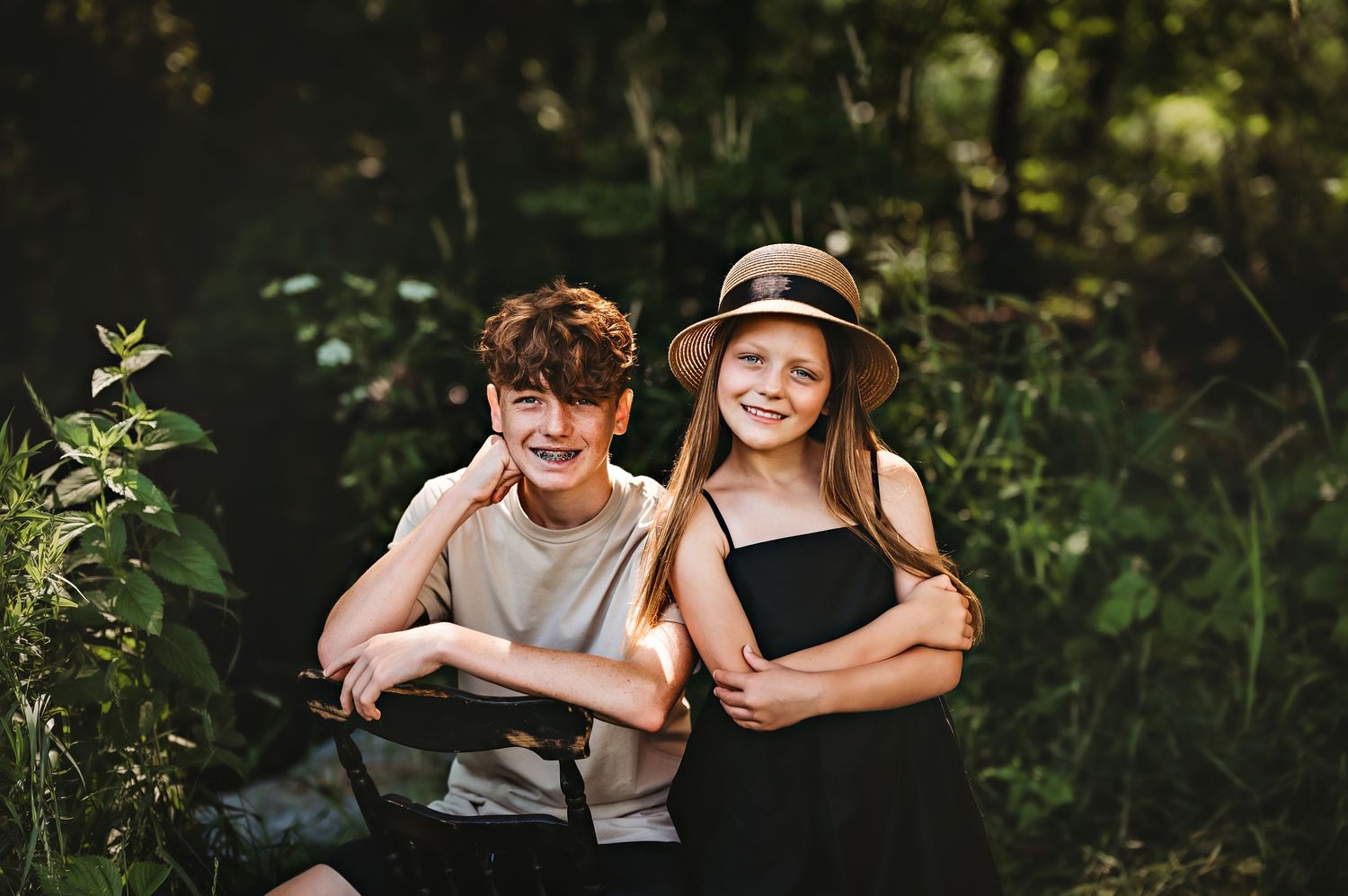 Sibling Session at the Creek in Kewaskum, WI near West Bend, Sheboygan and Milwaukee, WI