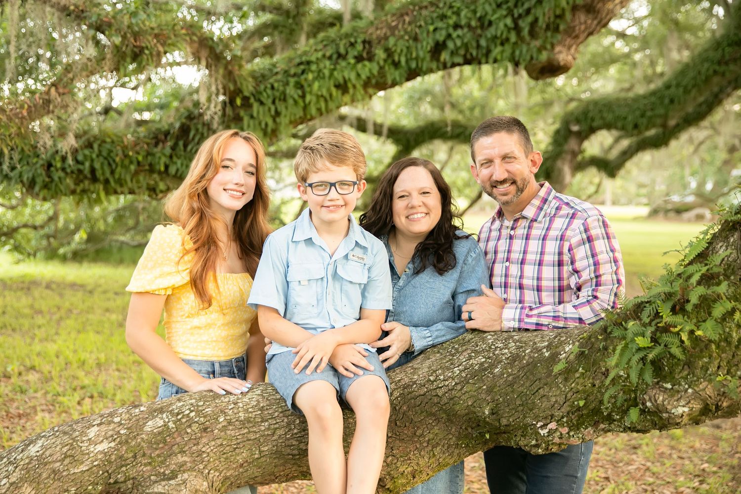 Family session taken at Central Oaks in Central City, LA, just outside of Baton Rouge.