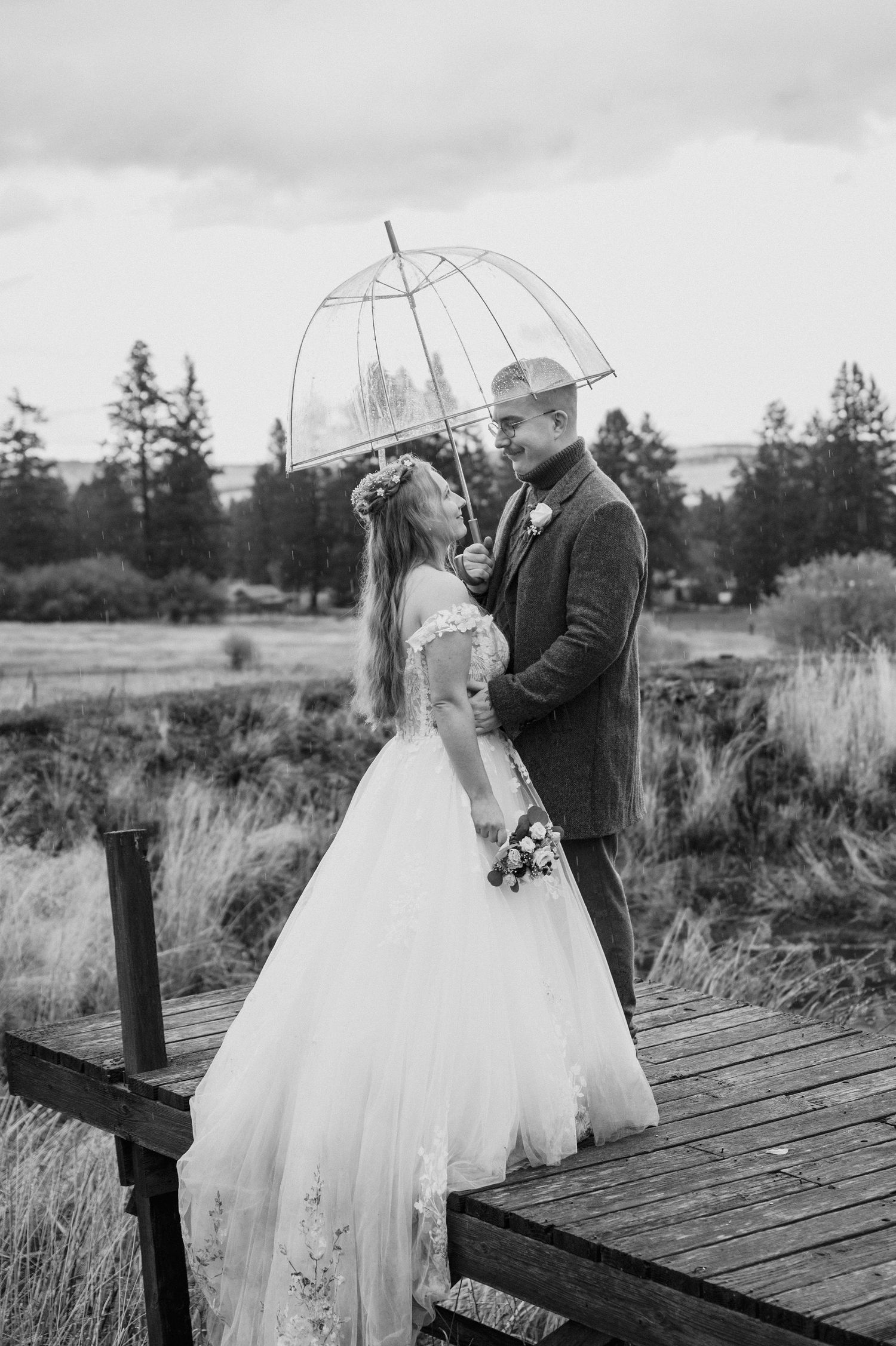 Rainy wedding day in Northeastern Oregon near LaGrande
