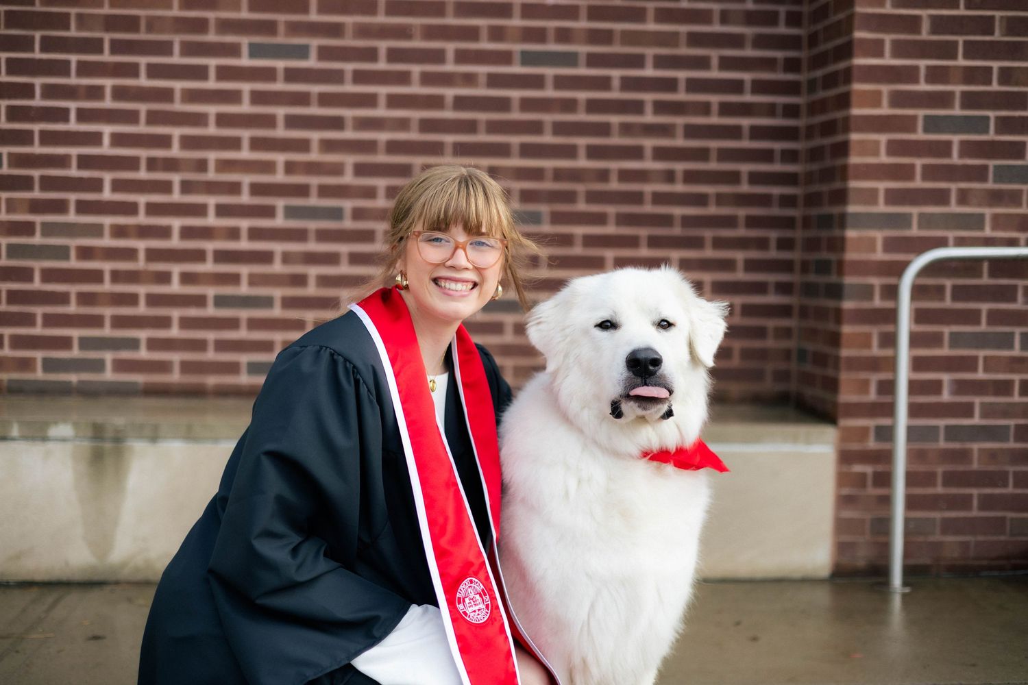 Spring outdoor college graduation photos at Illinois State University in Normal, Illinois