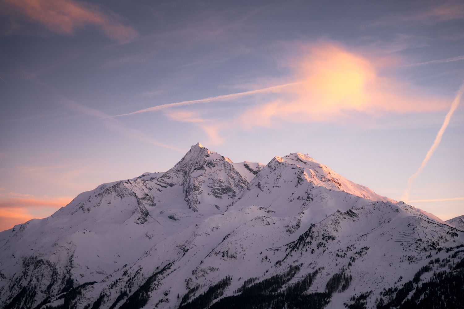 Mont Pourri en hiver depuis La Rosière au coucher du soleil
