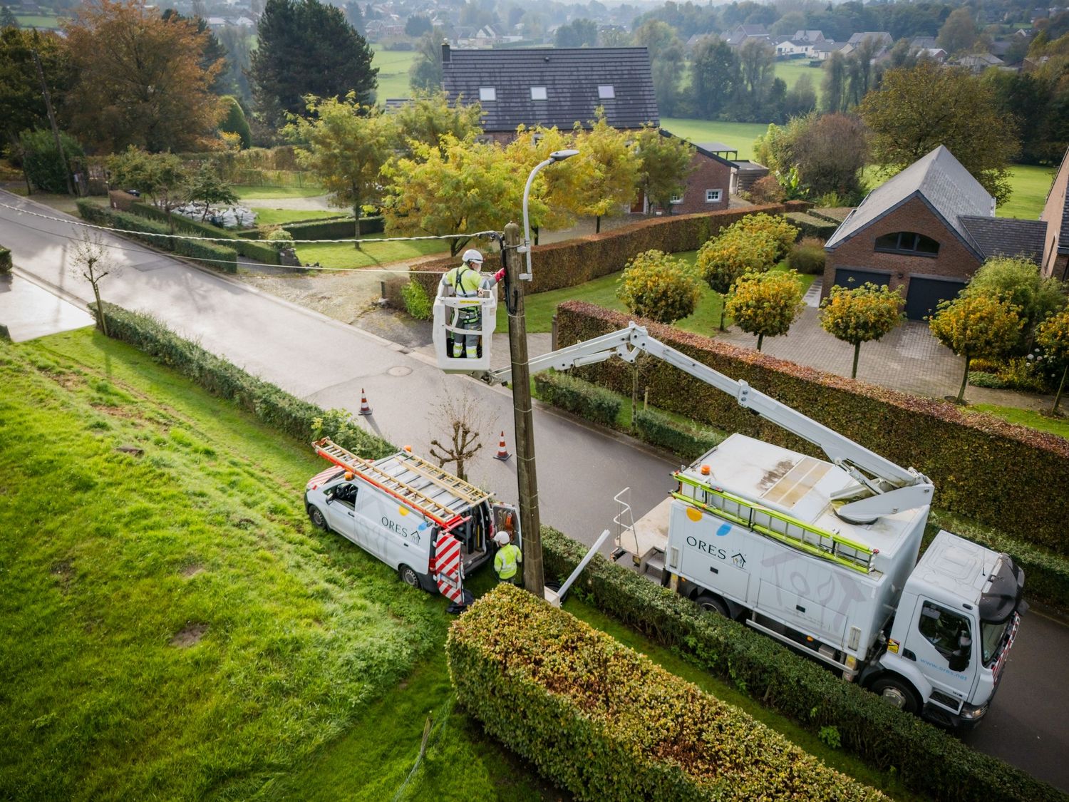 Photographie d’un reportage en entreprise illustrant une équipe en action