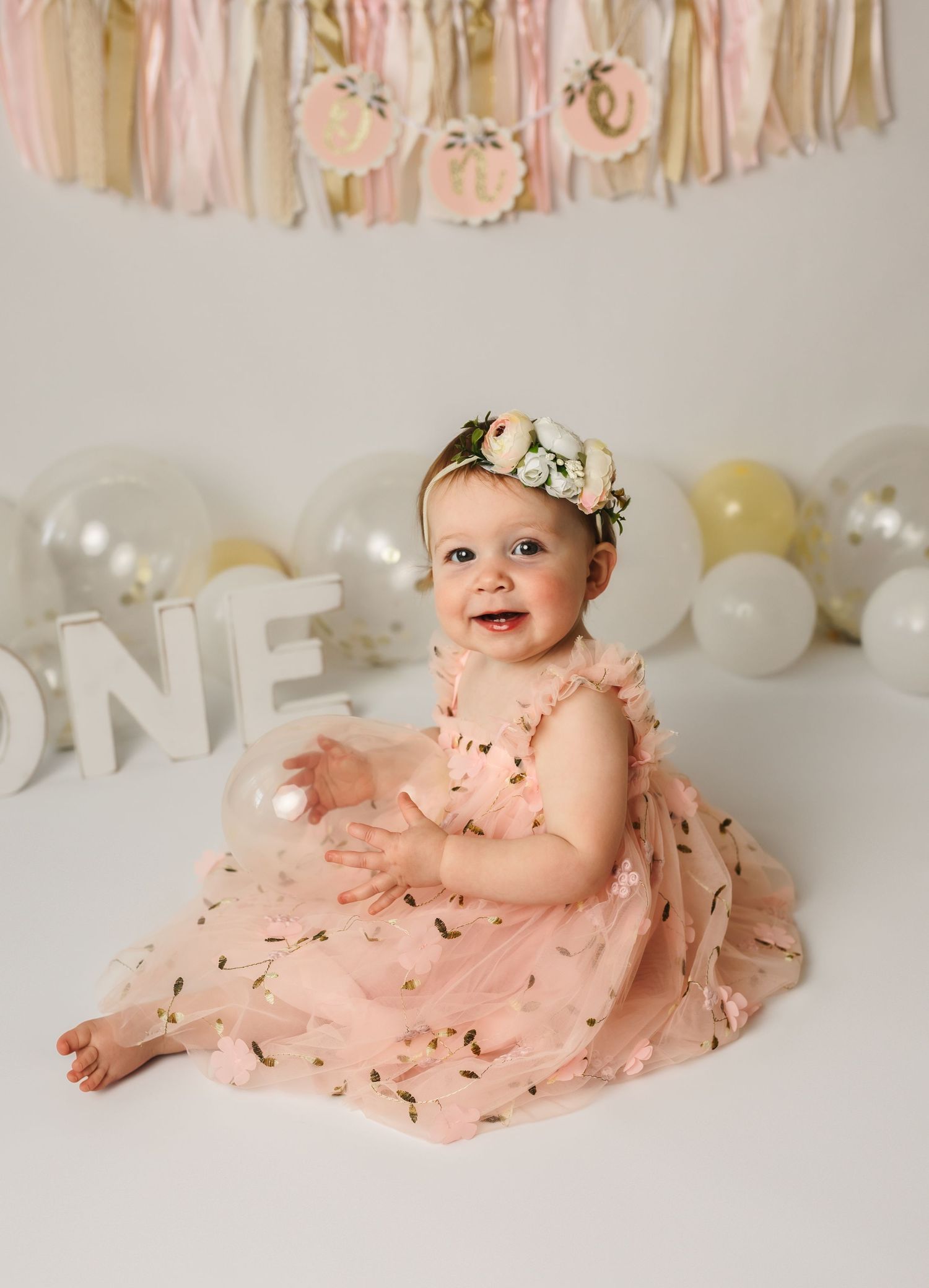 Charlottesville photographer, charlottesville photography, baby, newborn, family, maternity, baby girl first birthday in pink