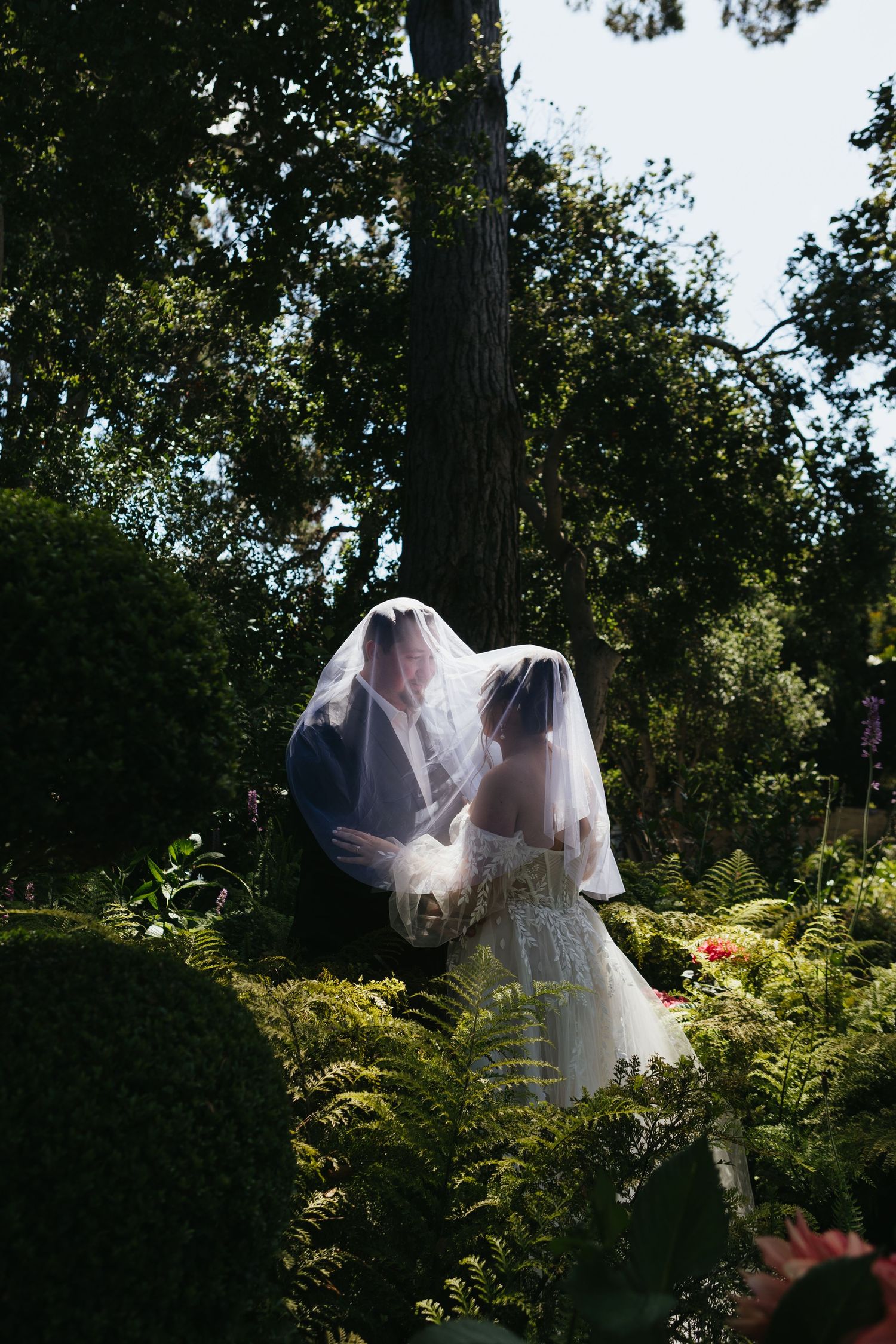 Carmel by the Sea wedding photographer Elli Grace