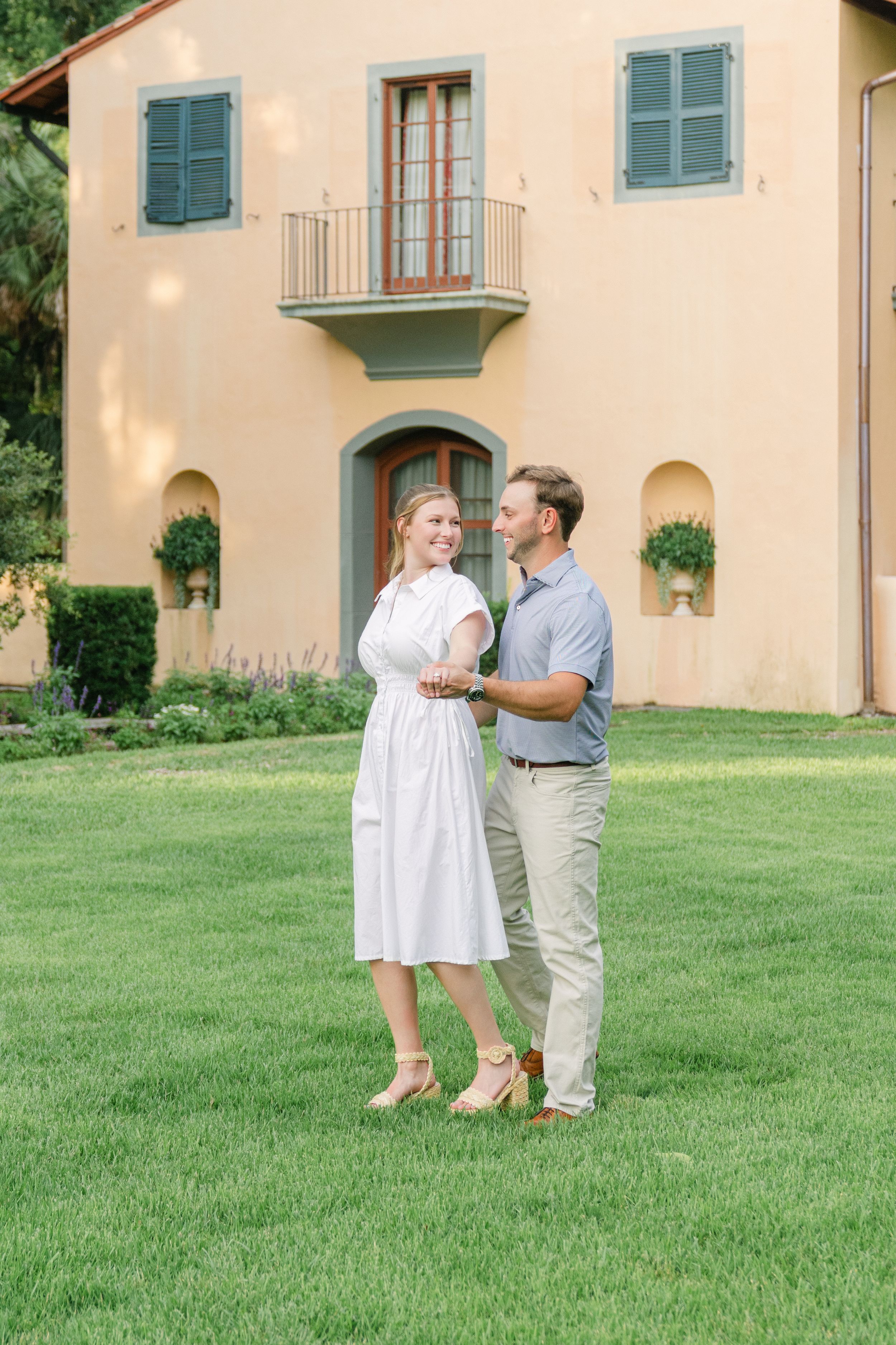 Coastal Georgia engagement photographer
Proposal at Cherokee Cottage Jekyll Island
Historic Jekyll Island proposal location