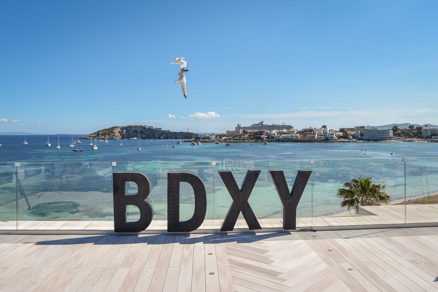 Elevate Your Ibiza Brand Event with Our 360 Video Booth. Our 360 video booth for the launch of BDXY studio by Luke Evans.