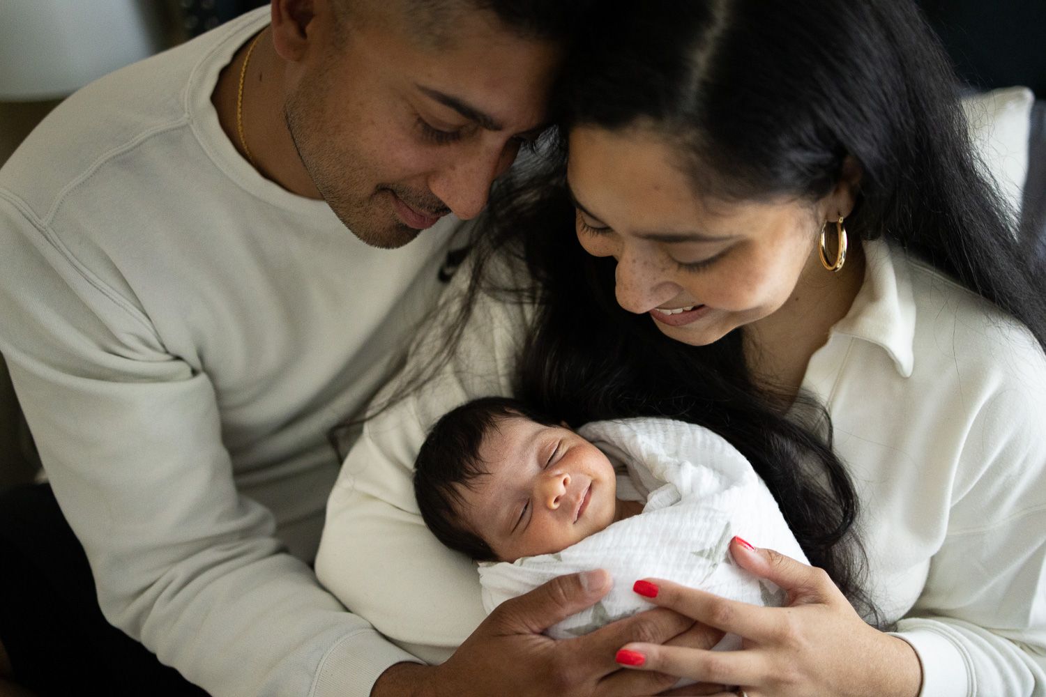 Lifestyle Newborn Photographer Cindy Tucey Photography does in-home newborn photoshoot in San Jose