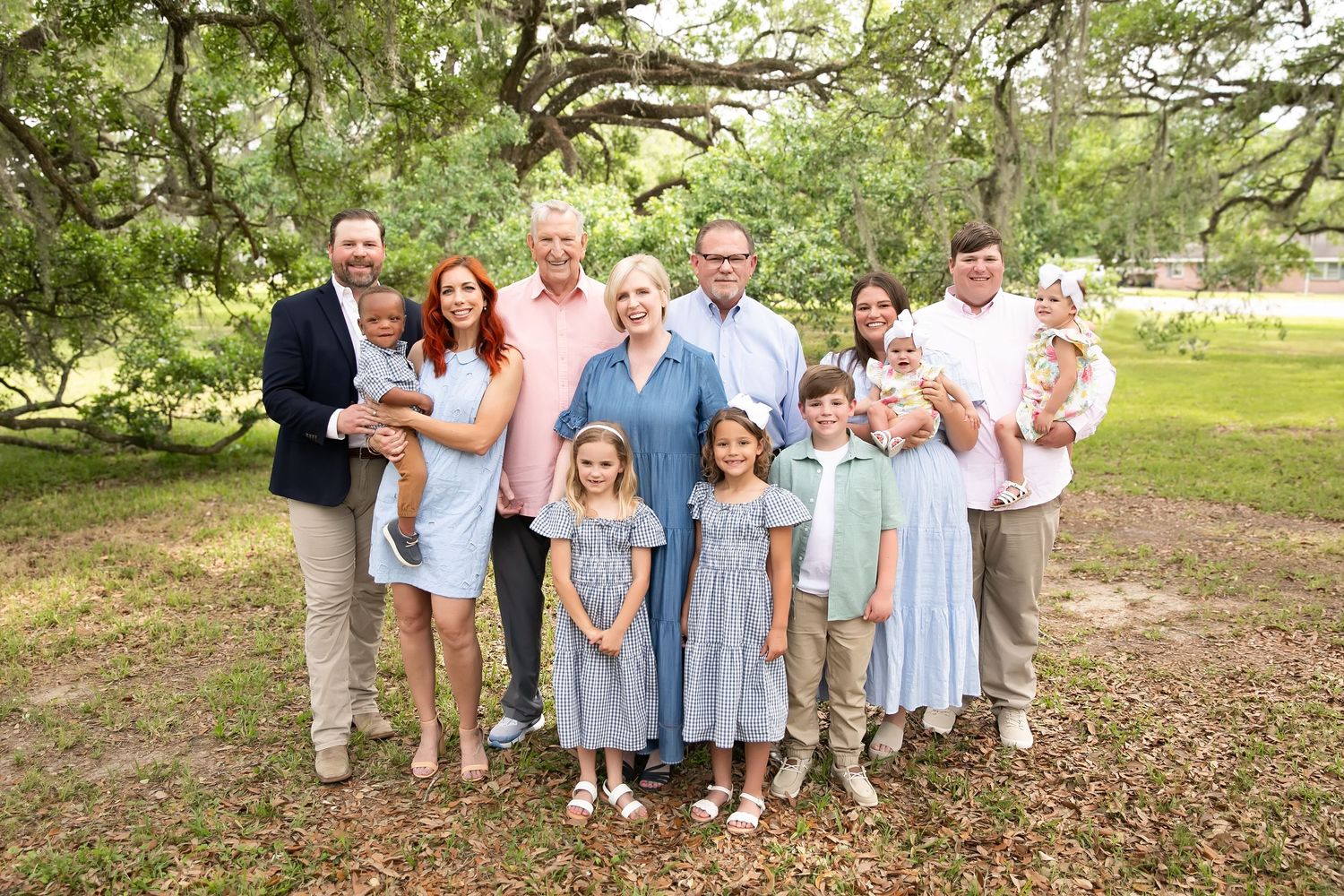 Extended family session taken at Cohn Arboretum in Central City, just outside of Baton Rouge.
