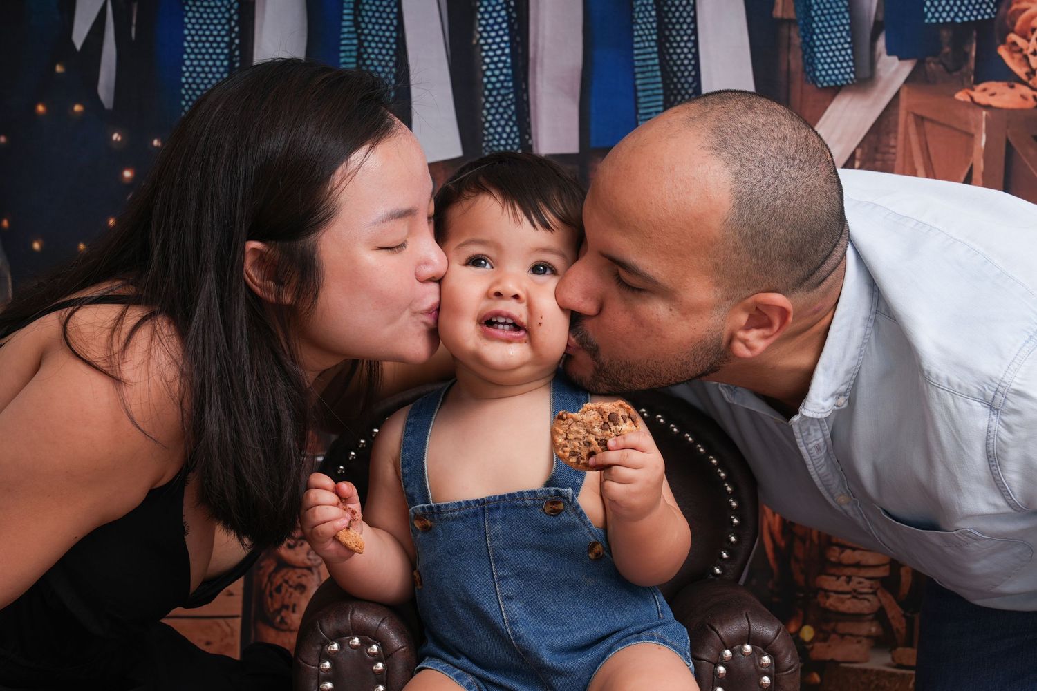 Natural family photography session guided by a family photographer Dubai
