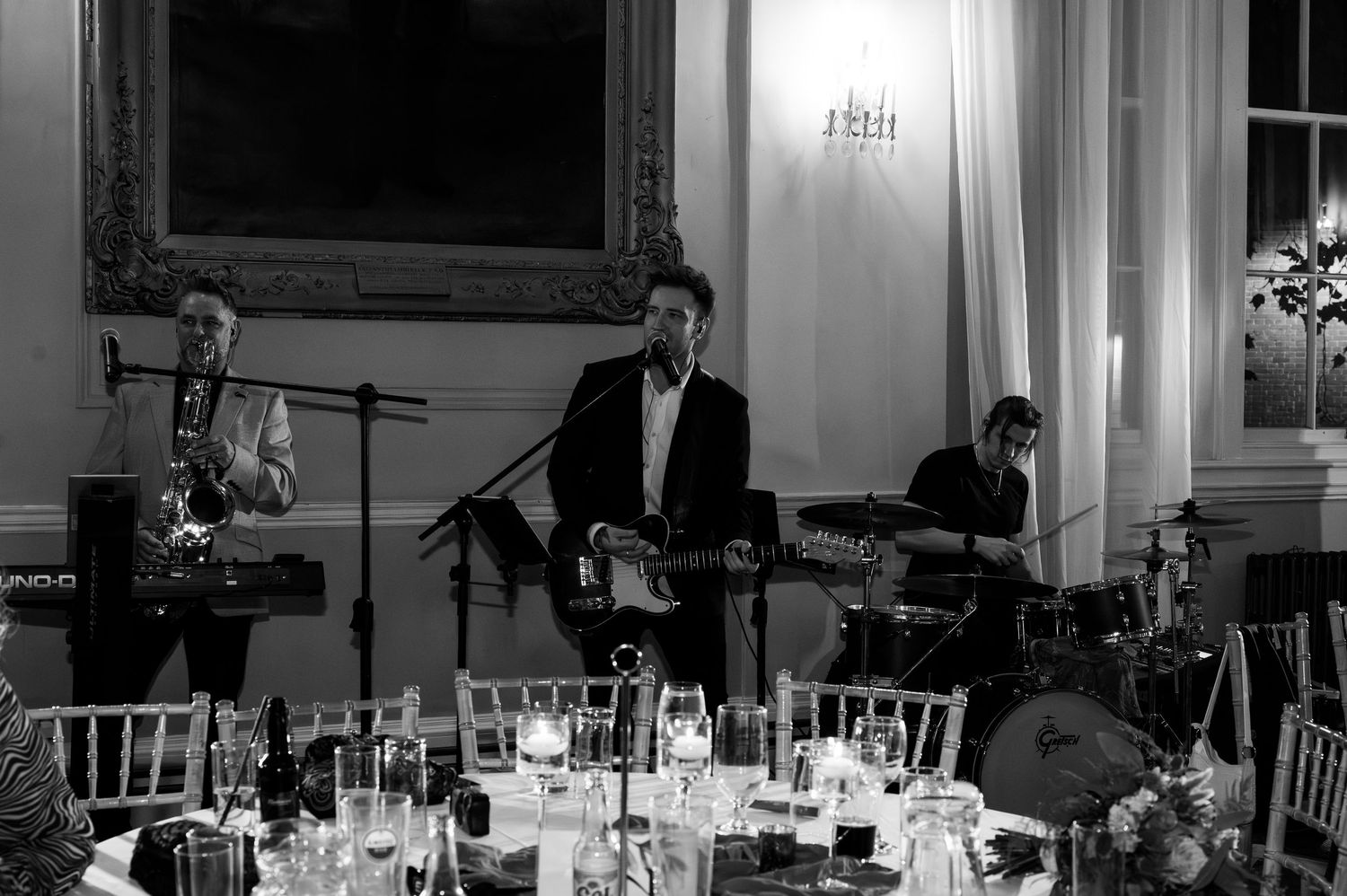 Live music for your weekday wedding in Leicestershire