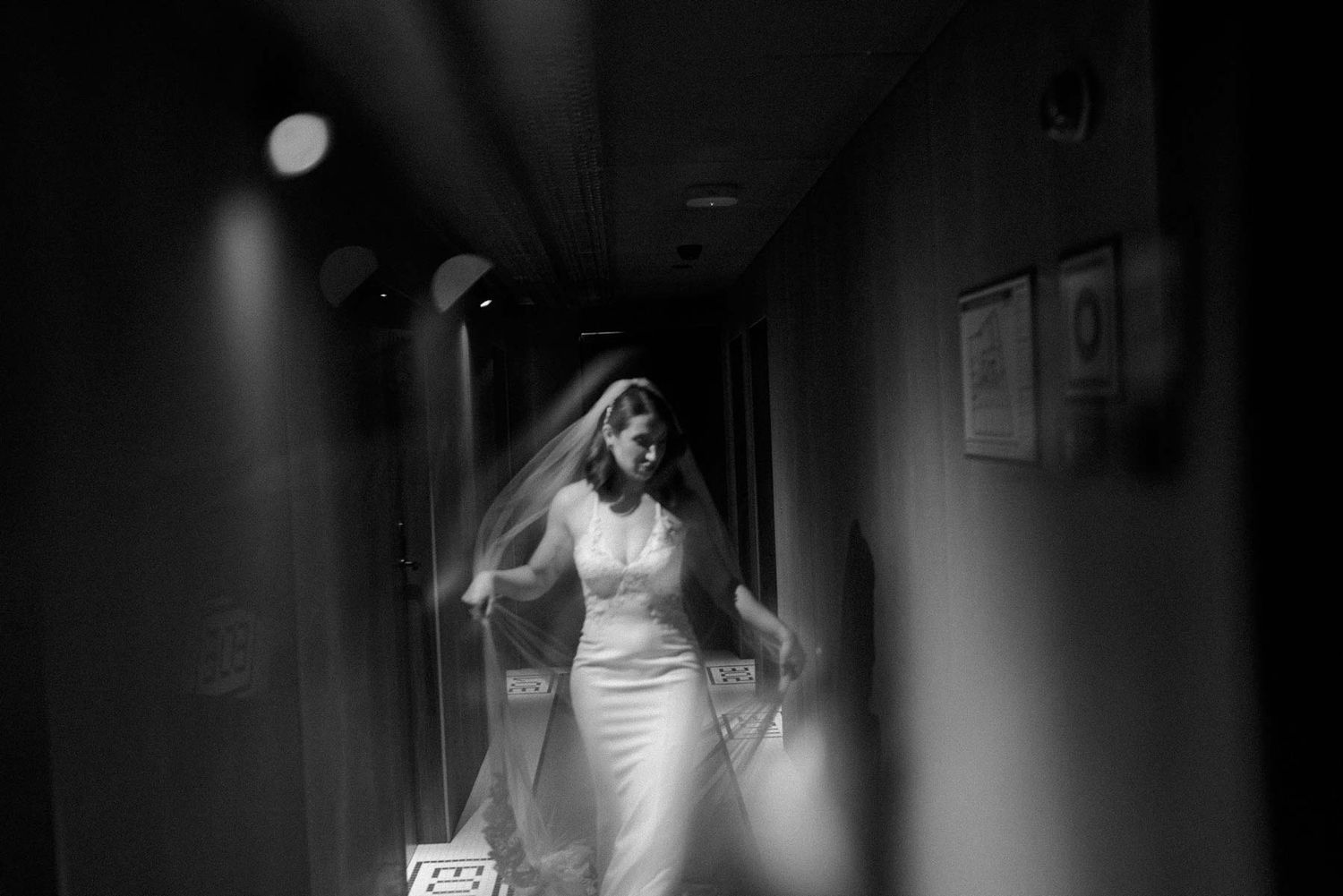 bride walking in casa dos arcos wedding porto