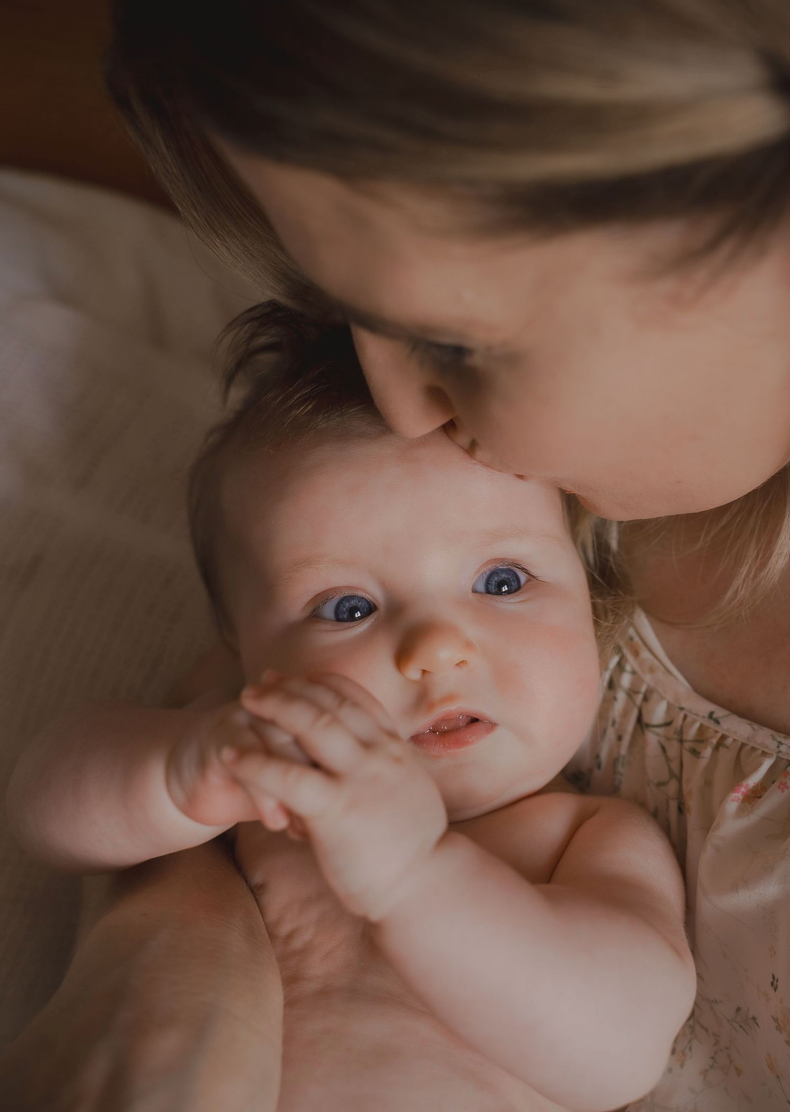 mama-and-me-photos-natural-light-derbyshire
