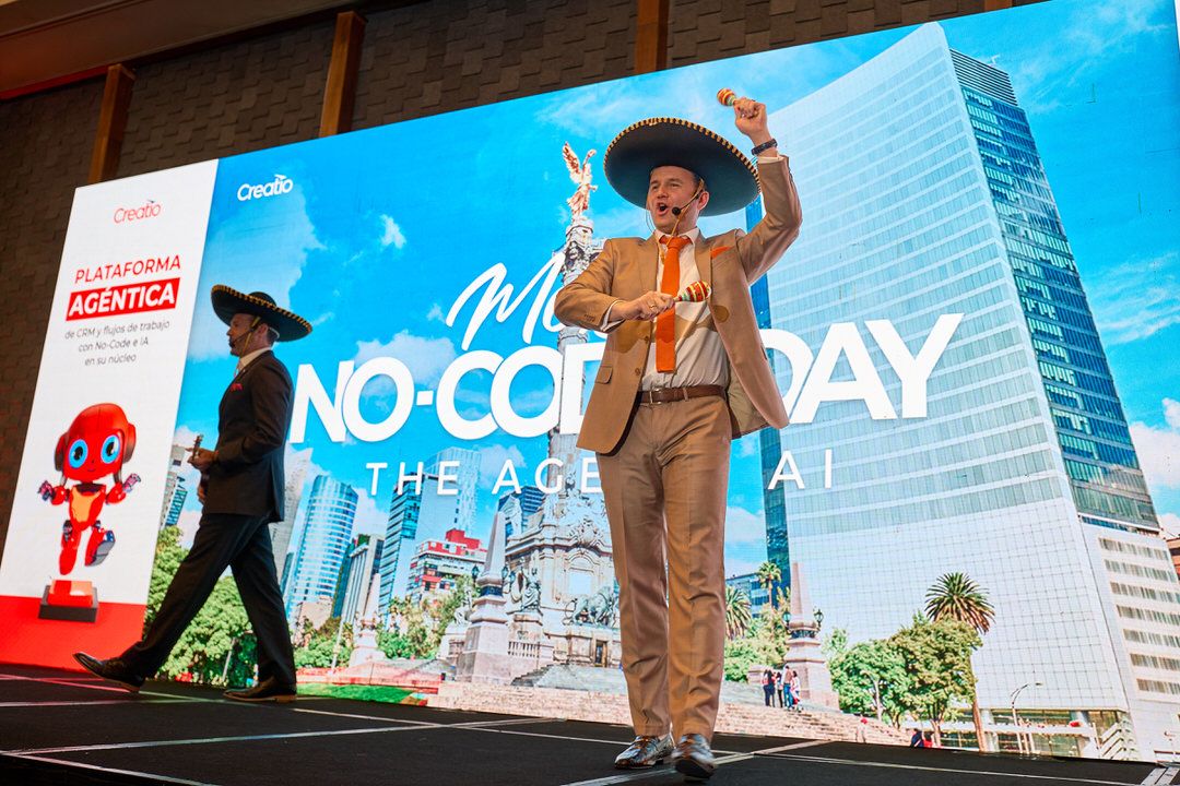 Escenario principal del evento Creatio No-Code Day en Hotel Live Aqua Arcos Bosques. Mexico