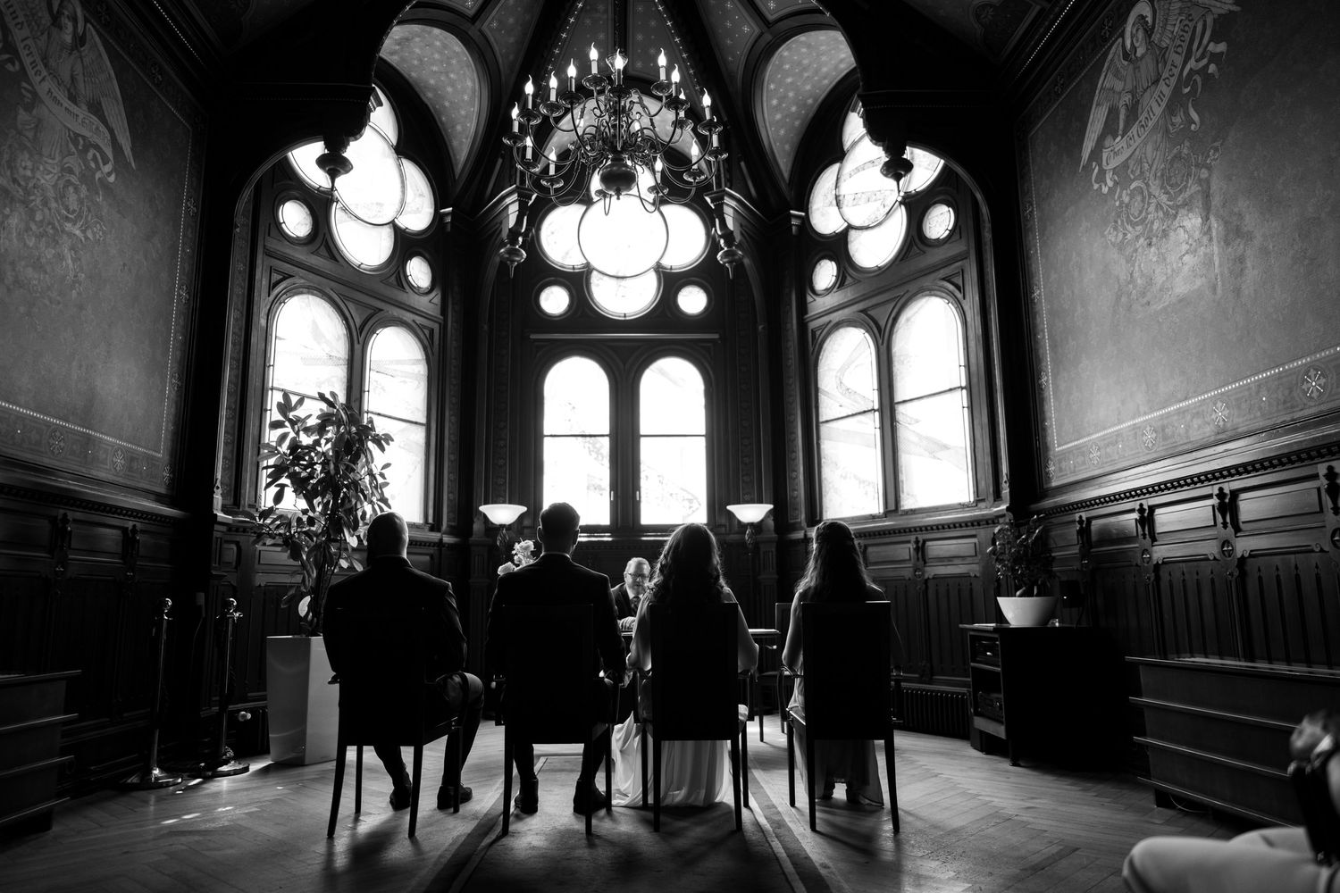 Standesamtliche Trauung im Schloss Vetschau? Hier findest du Tipps, Eindrücke & Fotos vom Hochzeitsfotografen – heiraten in traumhafter Kuli